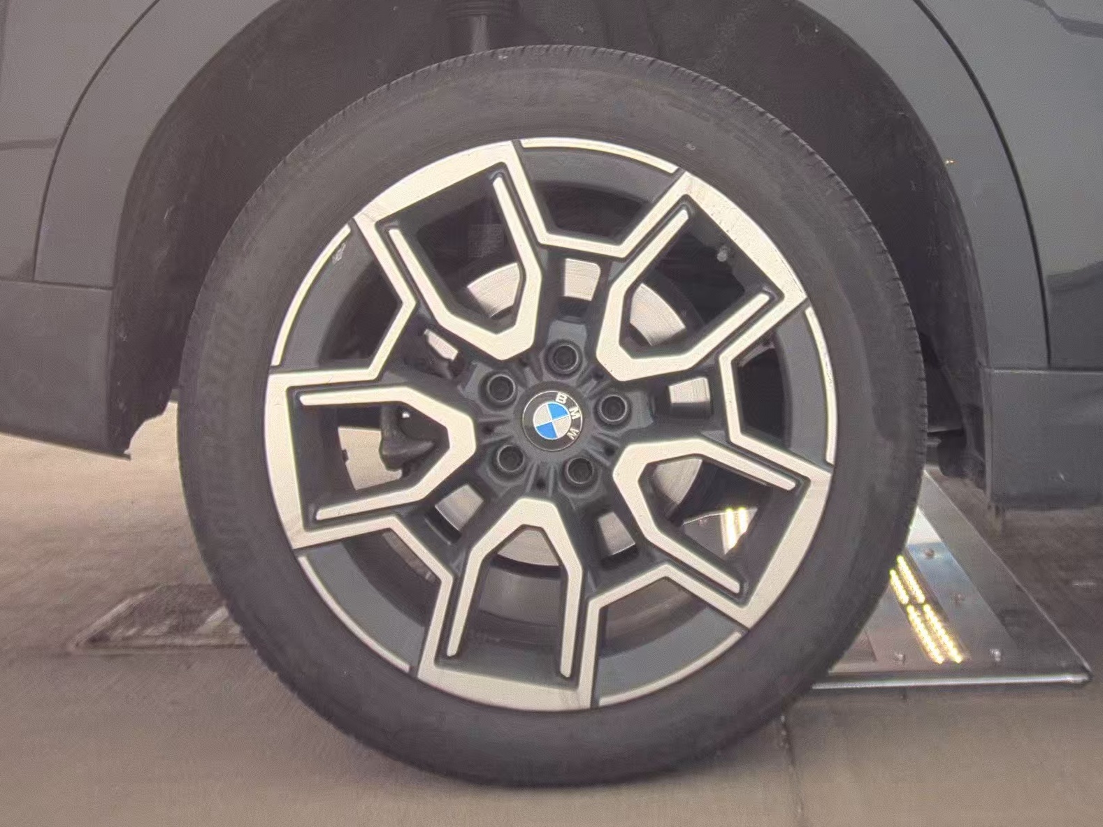 2025 BMW X2 xDrive28i AWD