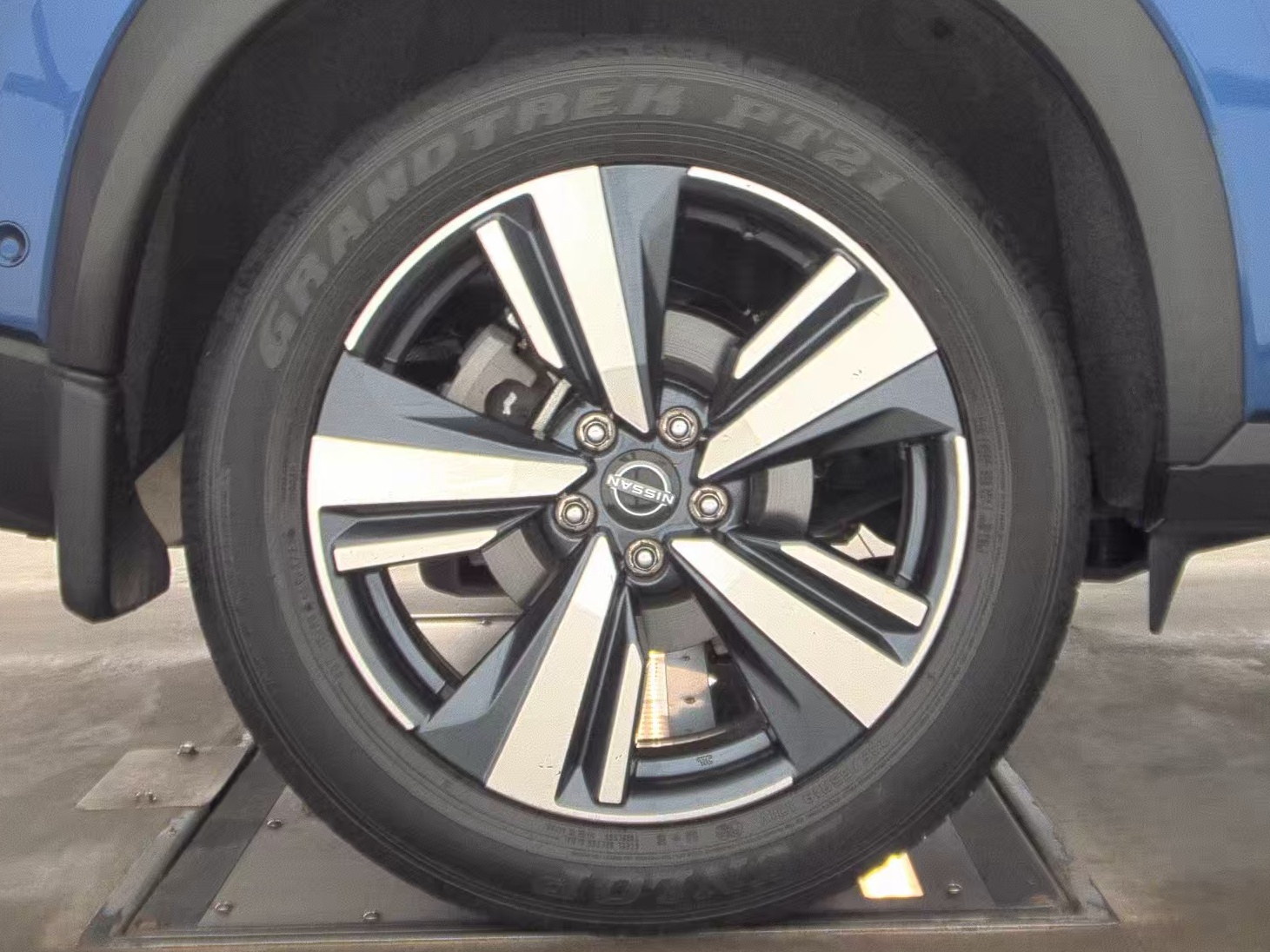 2023 Nissan Rogue Platinum AWD