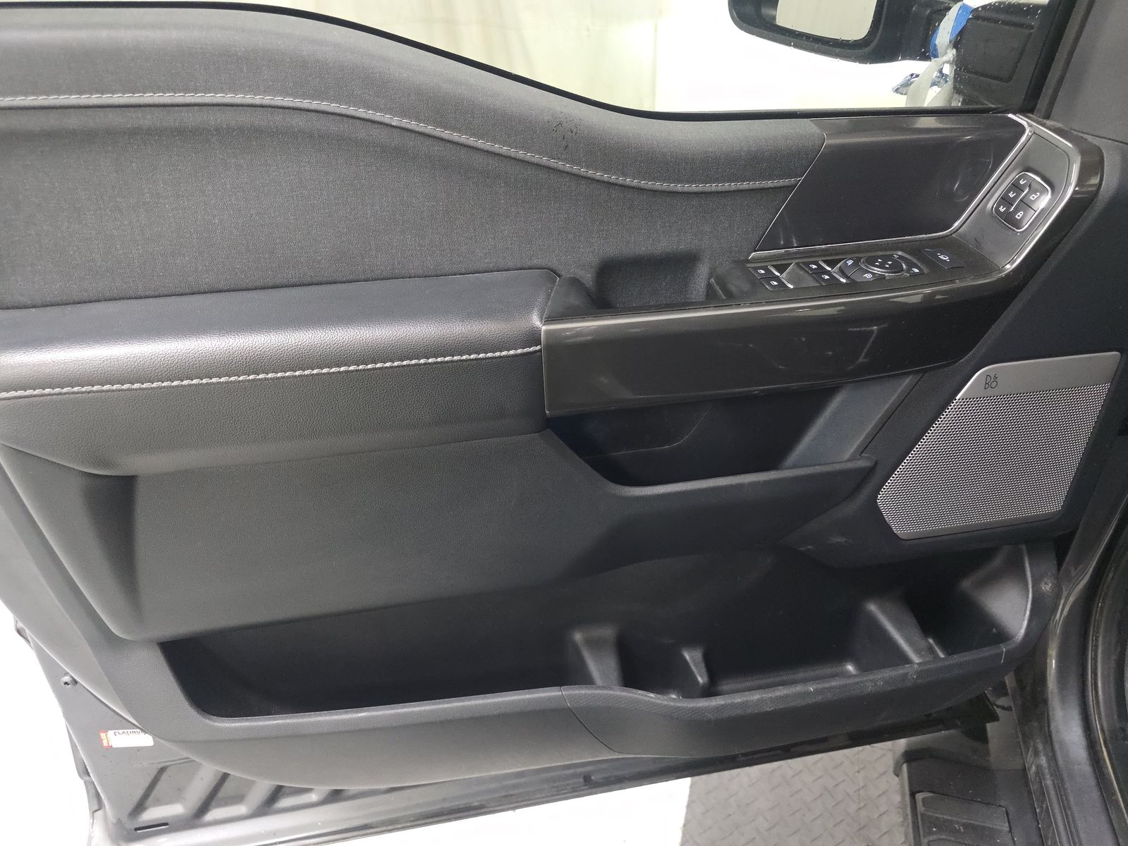 2023 Ford F-150 Lariat AWD