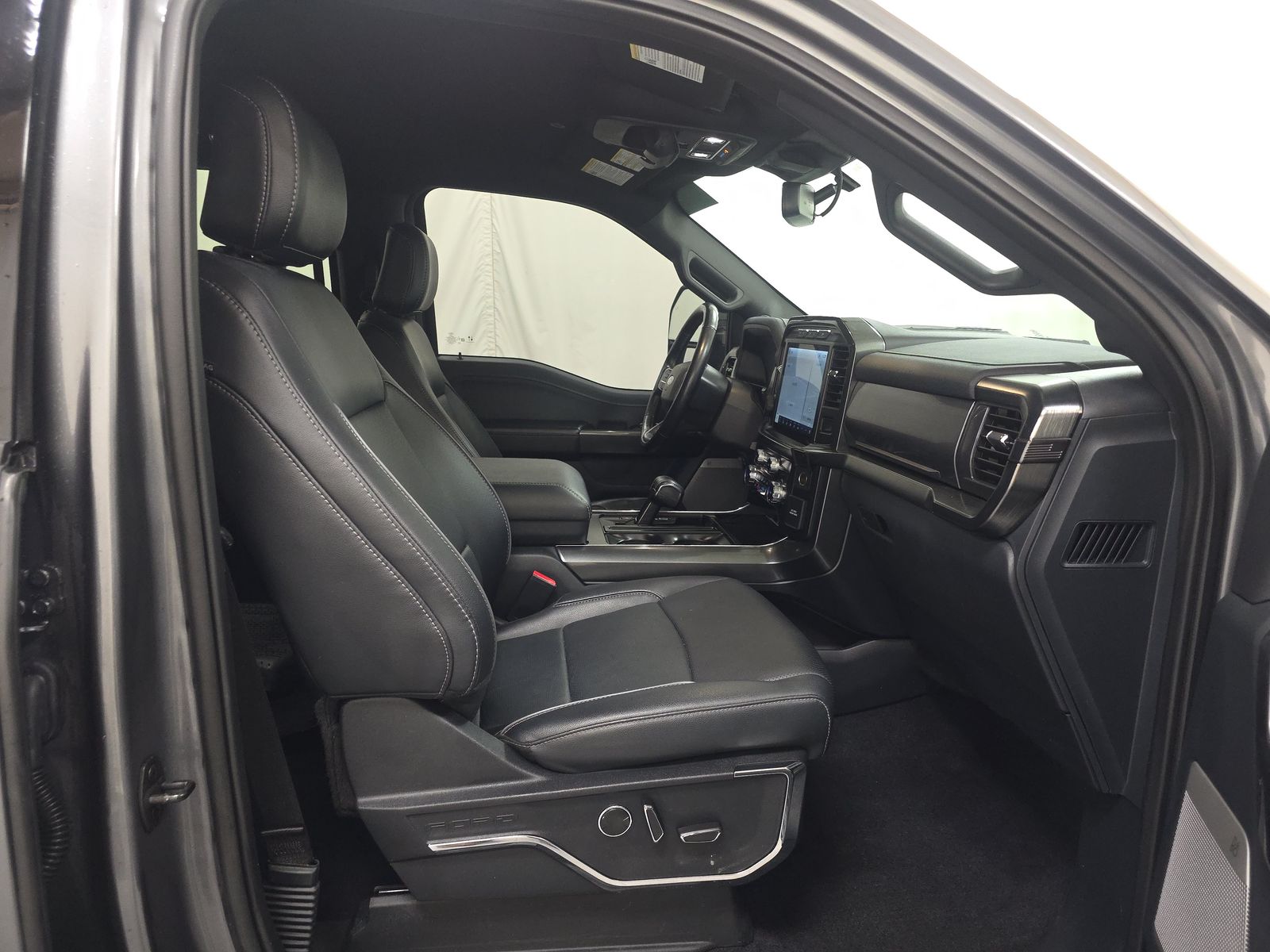 2023 Ford F-150 Lariat AWD