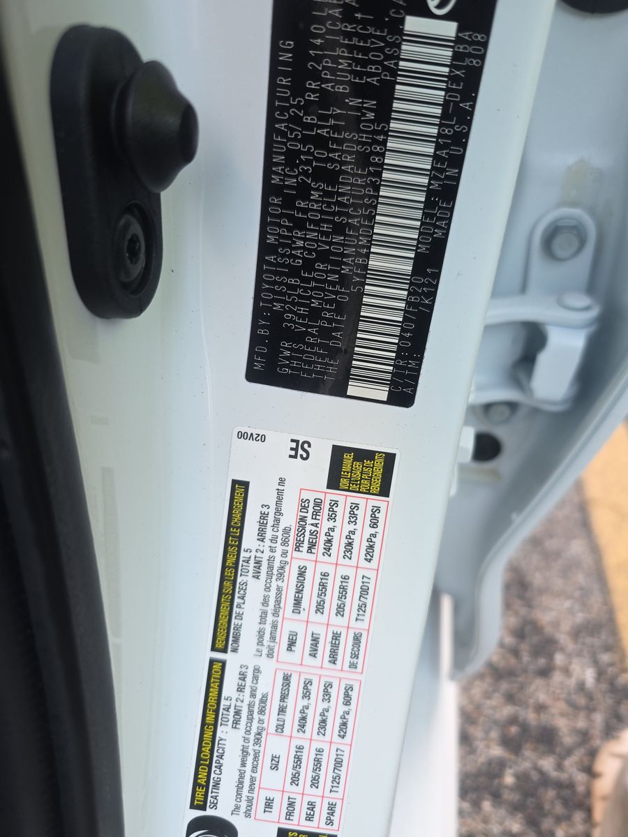 2025 Toyota Corolla LE FWD