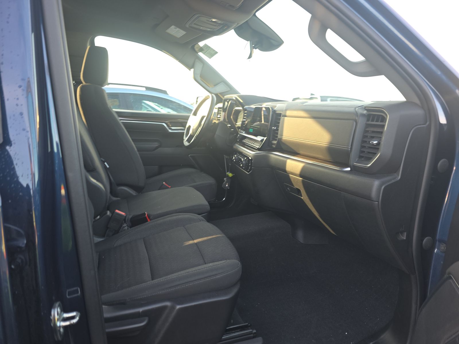 2022 Chevrolet Silverado 1500 LT AWD