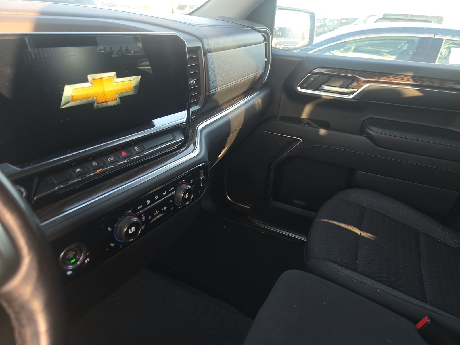 2022 Chevrolet Silverado 1500 LT AWD