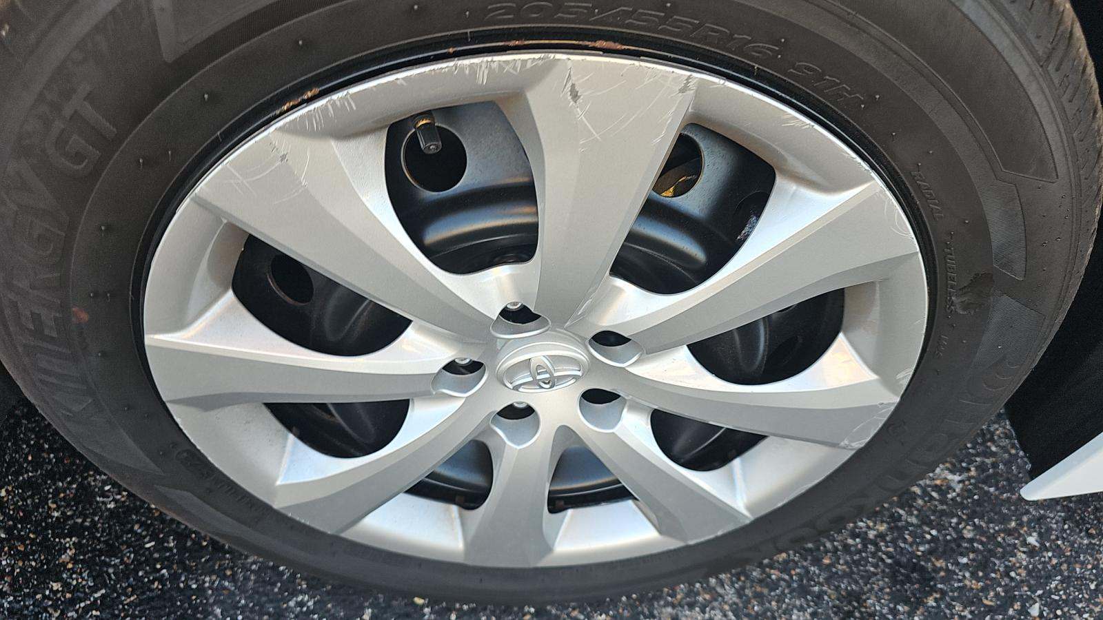 2025 Toyota Corolla LE FWD