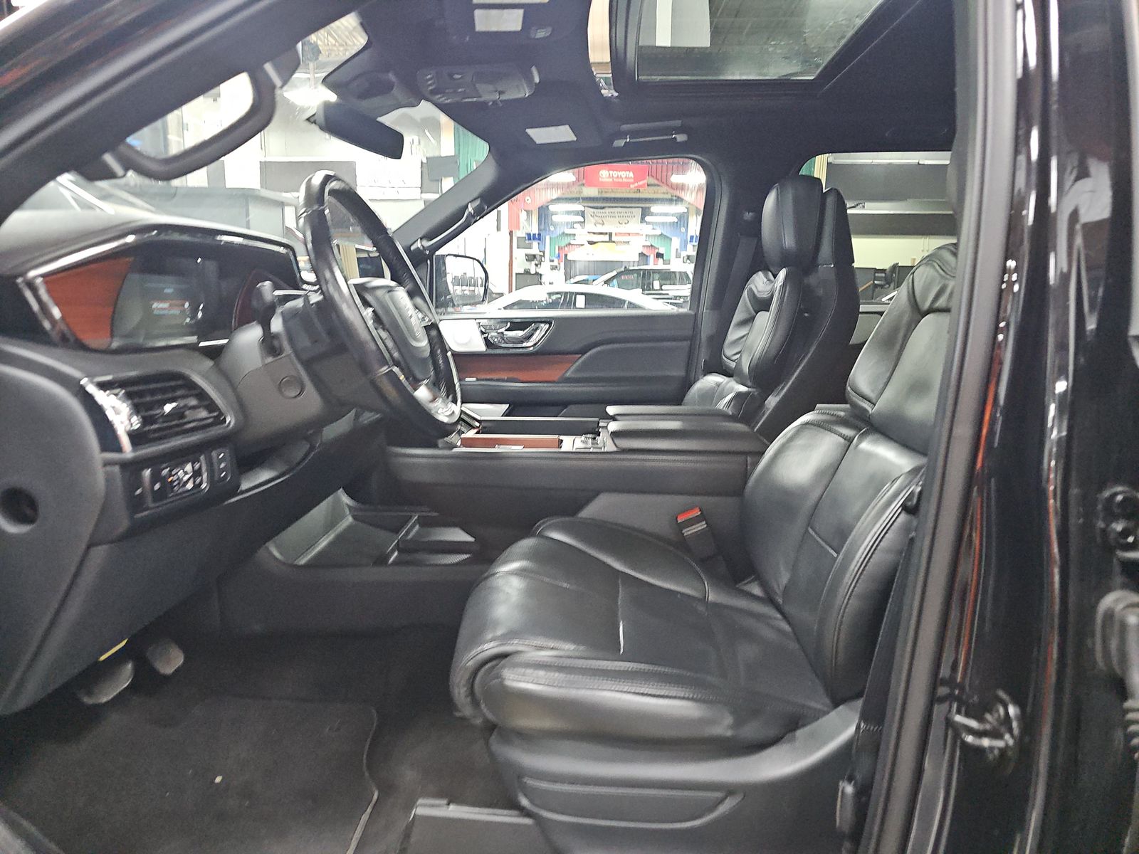 2023 Lincoln Navigator L Reserve AWD