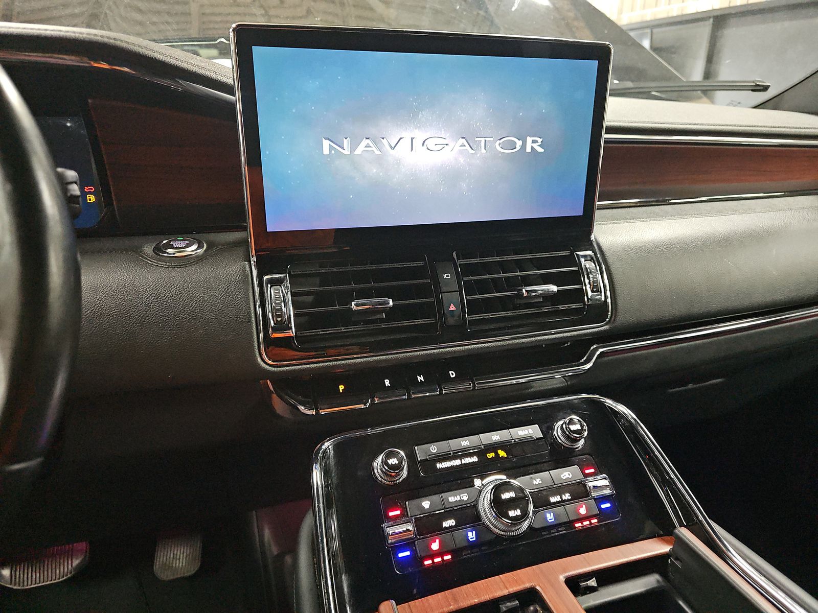 2023 Lincoln Navigator L Reserve AWD