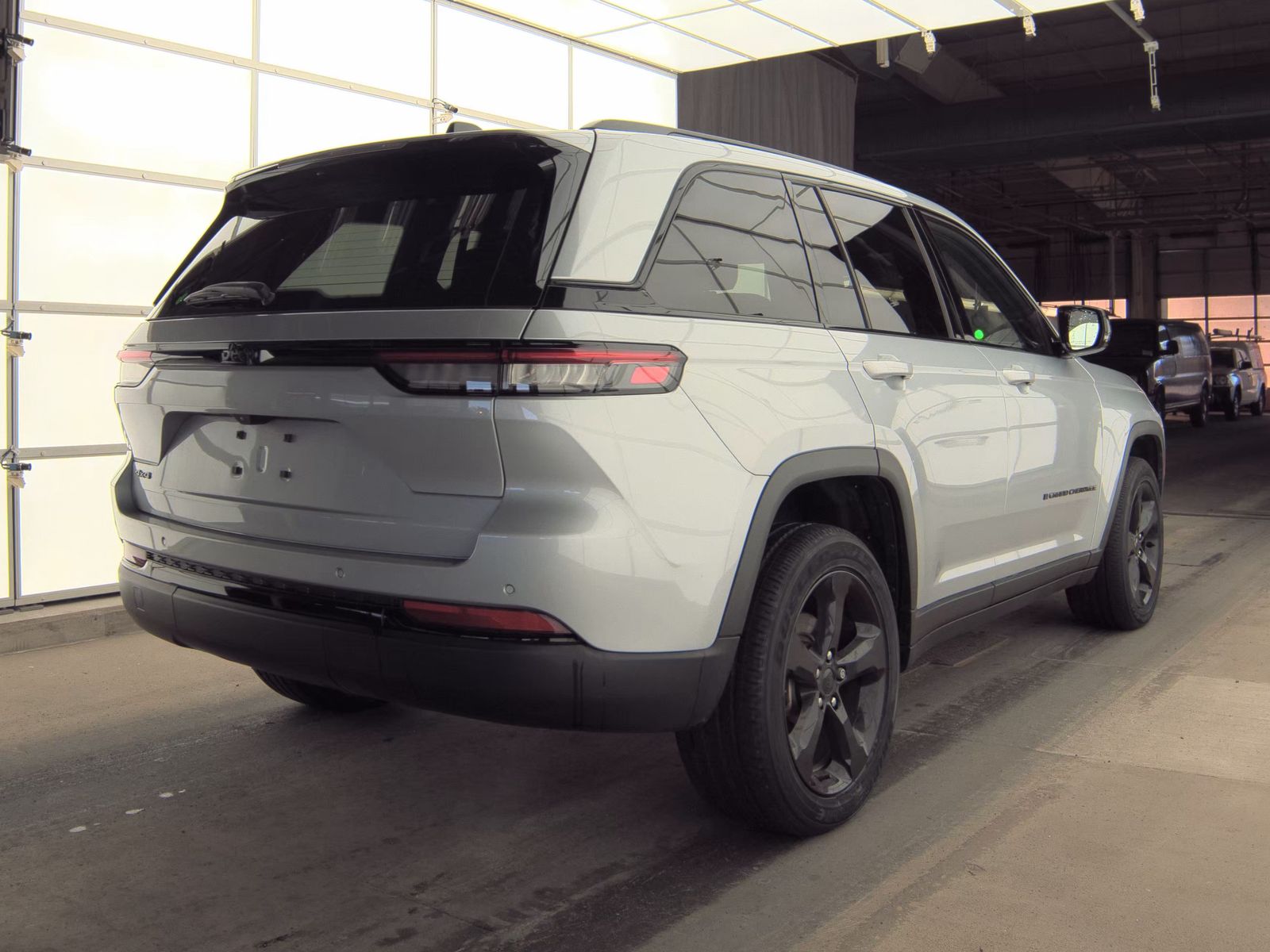 2023 Jeep Grand Cherokee Altitude AWD