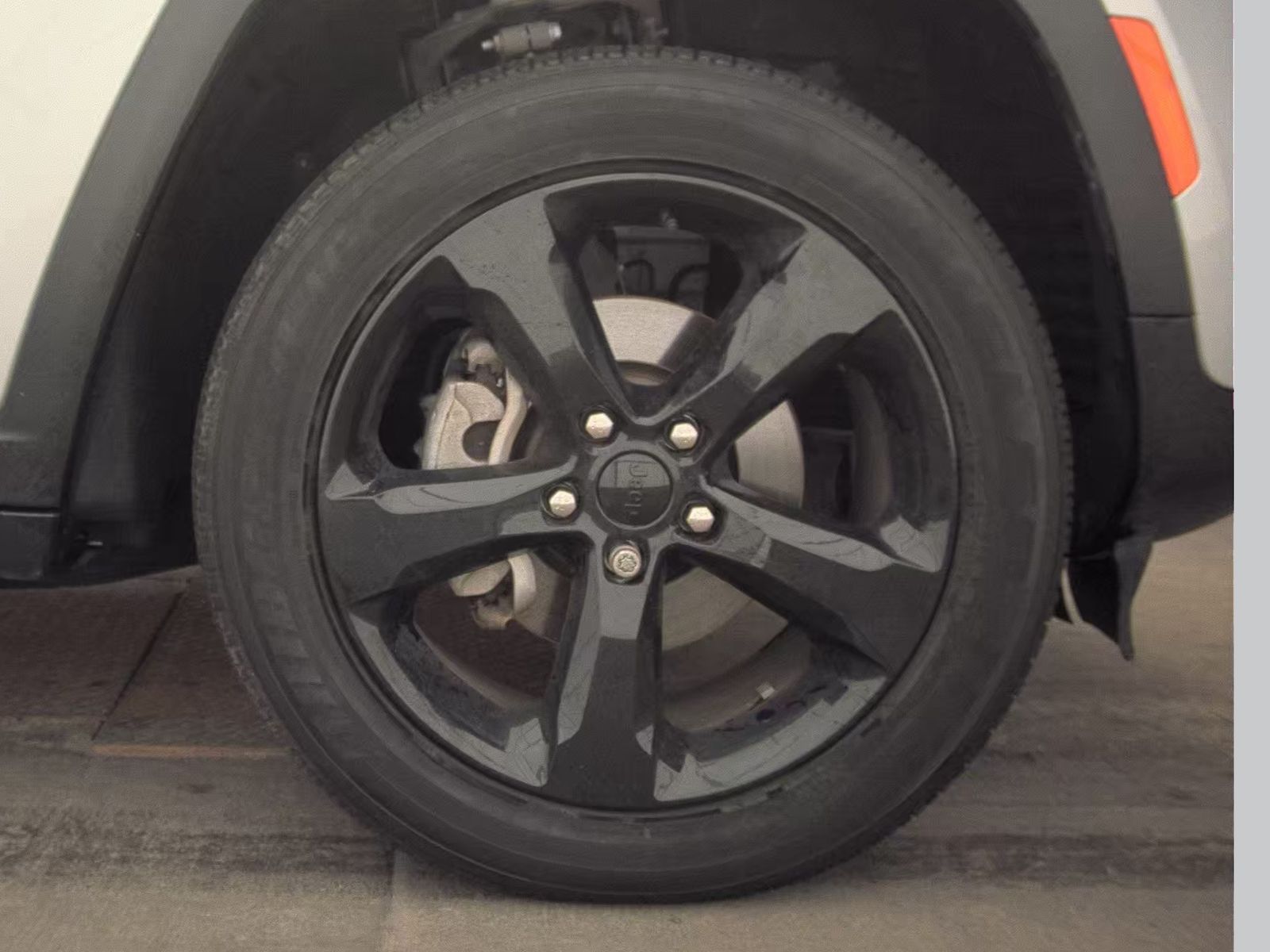 2023 Jeep Grand Cherokee Altitude AWD