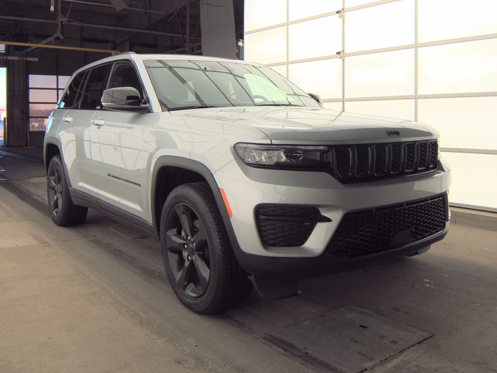 2023 Jeep Grand Cherokee Altitude AWD