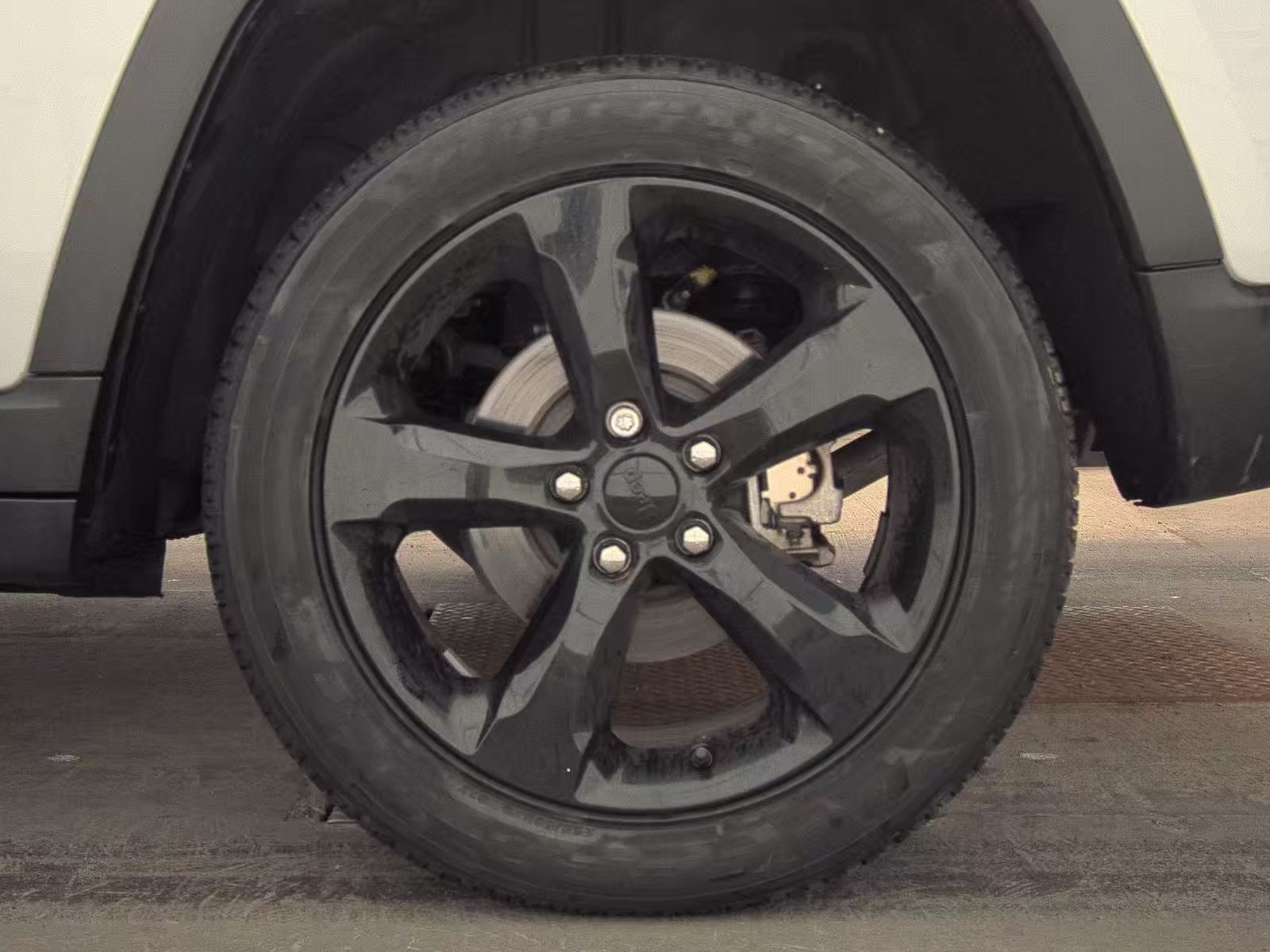 2023 Jeep Grand Cherokee Altitude AWD