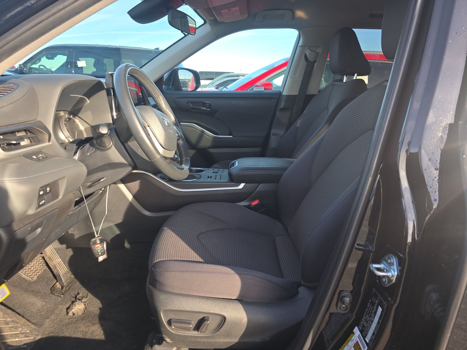 2024 Toyota Highlander LE AWD