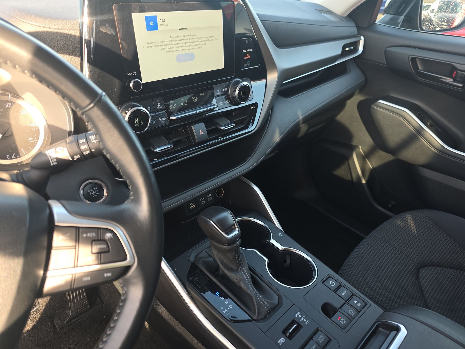 2024 Toyota Highlander LE AWD