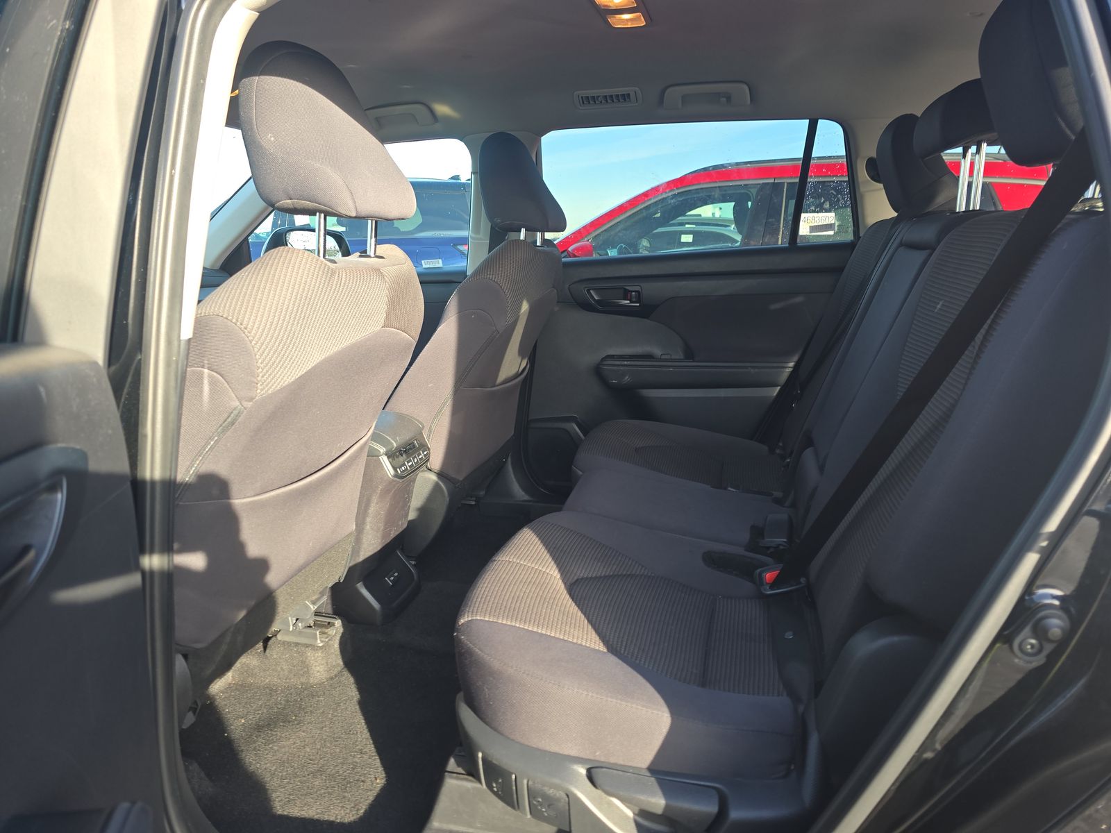 2024 Toyota Highlander LE AWD