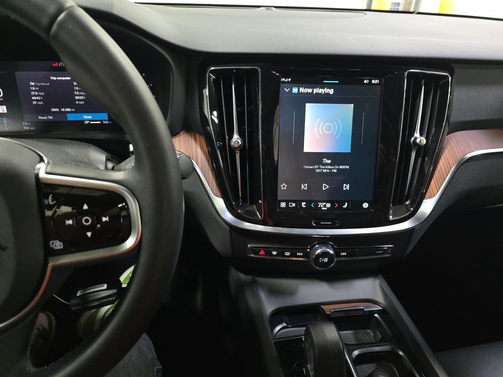 2025 Volvo S60 B5 Plus AWD