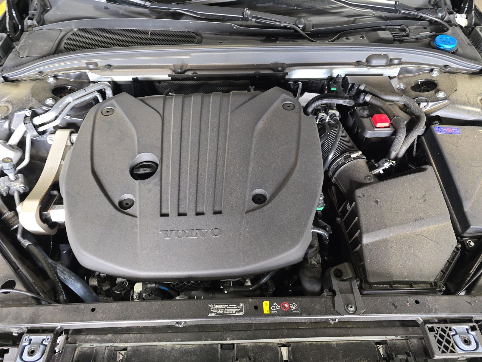 2025 Volvo S60 B5 Plus AWD