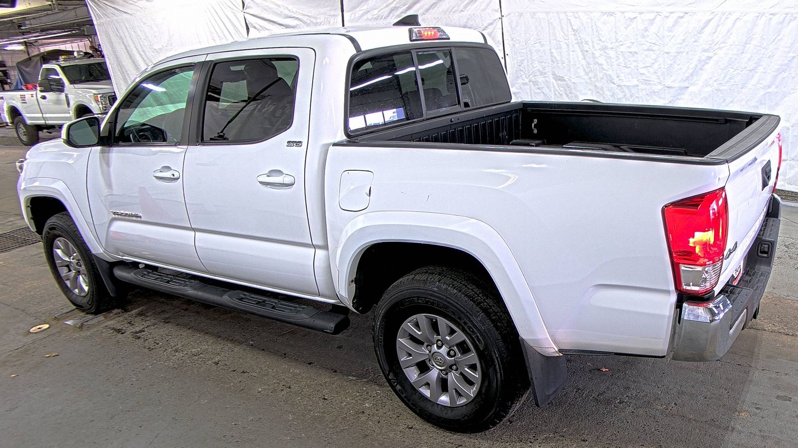 2017 Toyota Tacoma SR5 AWD