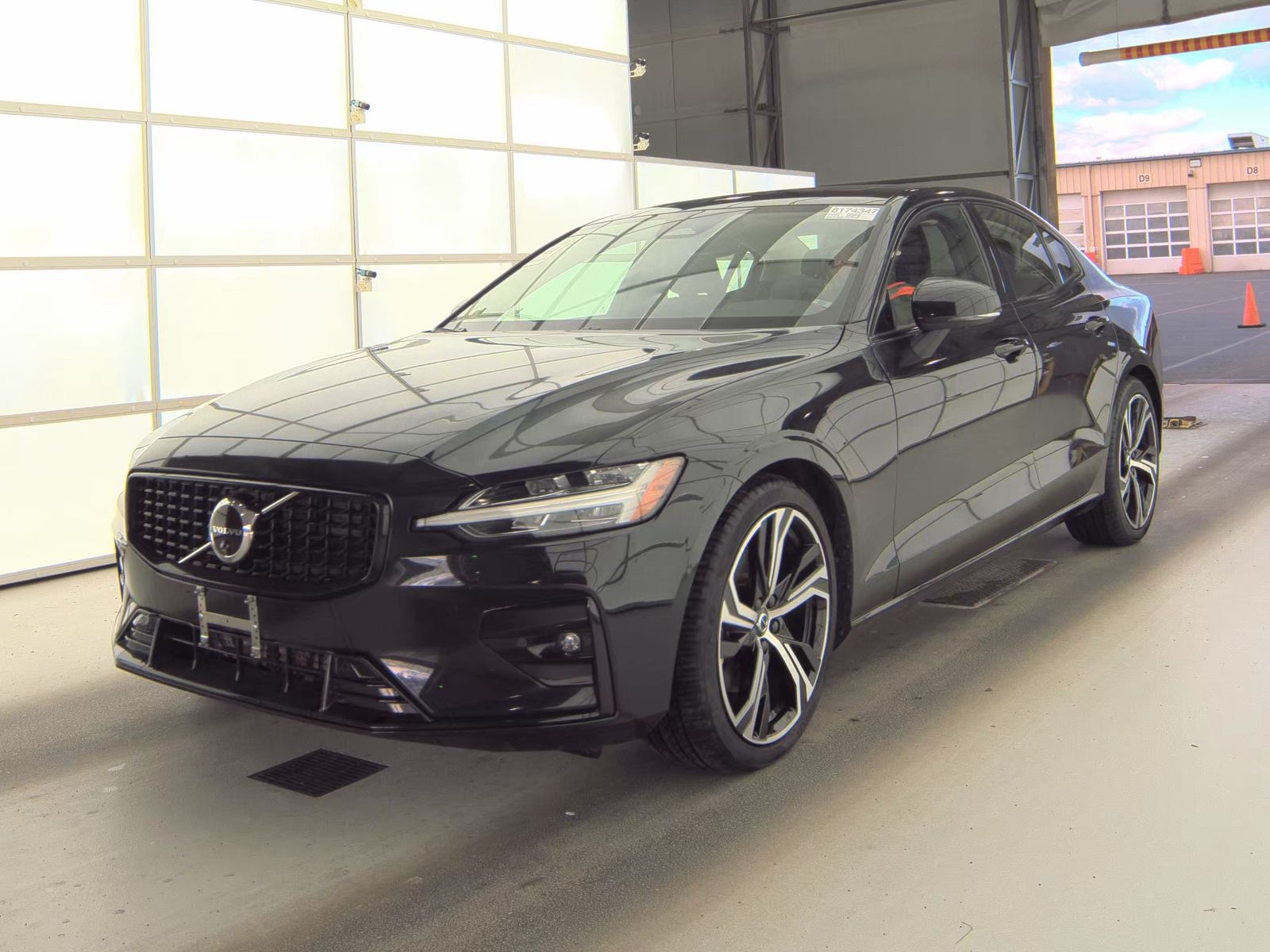 2025 Volvo S60 B5 Plus AWD