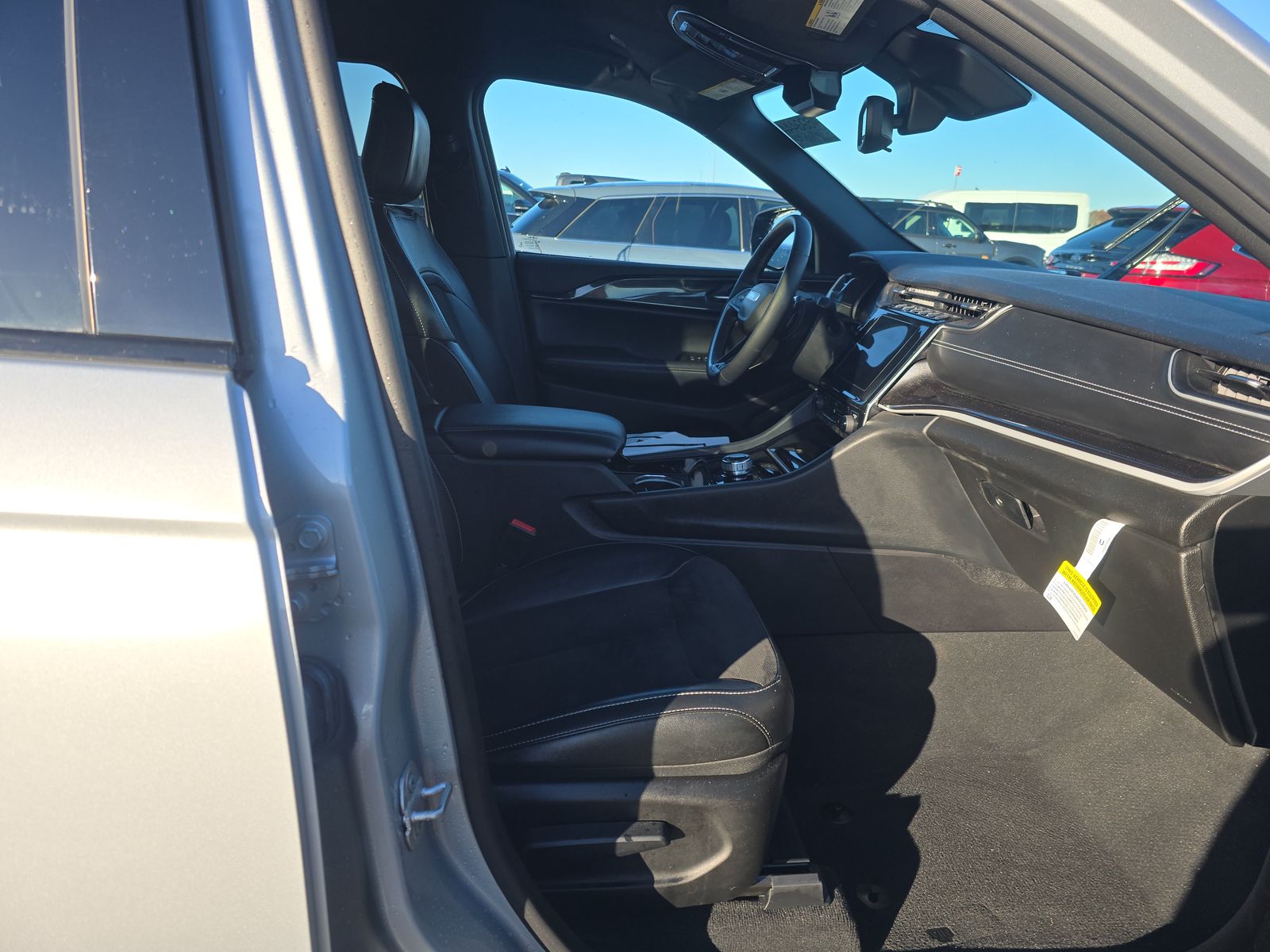 2023 Jeep Grand Cherokee Altitude AWD