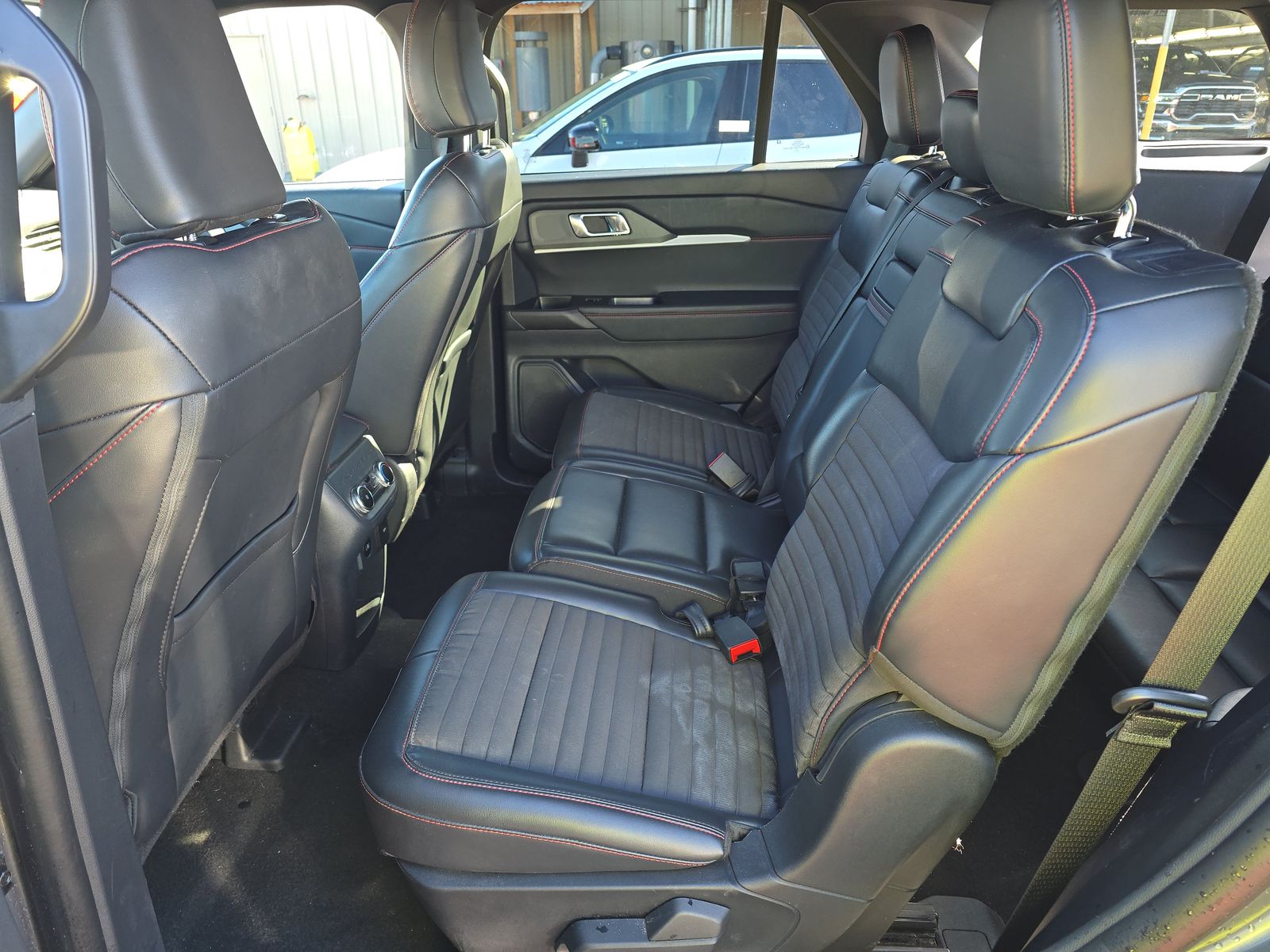 2025 Ford Explorer ST-Line AWD