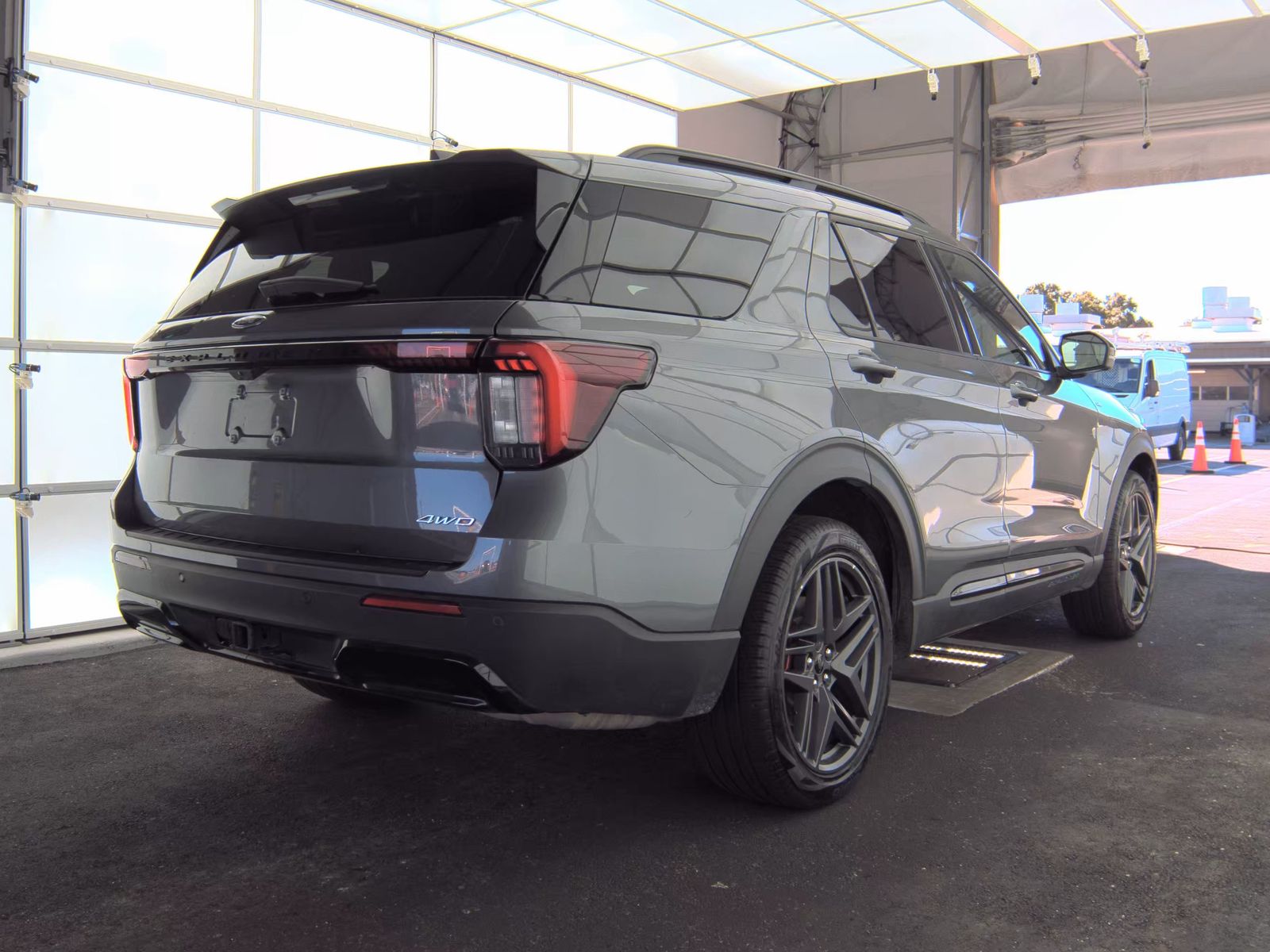 2025 Ford Explorer ST-Line AWD