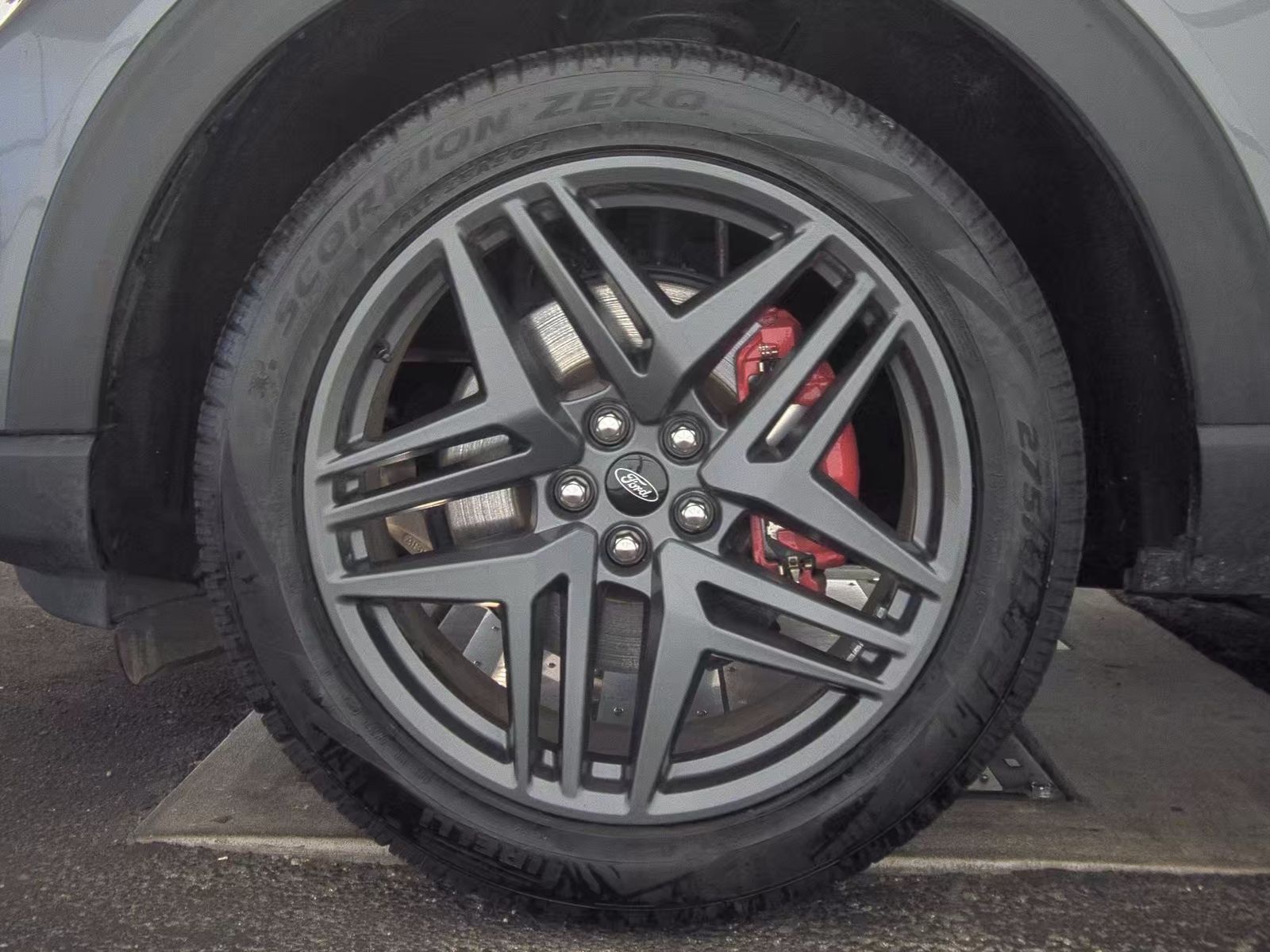 2025 Ford Explorer ST-Line AWD