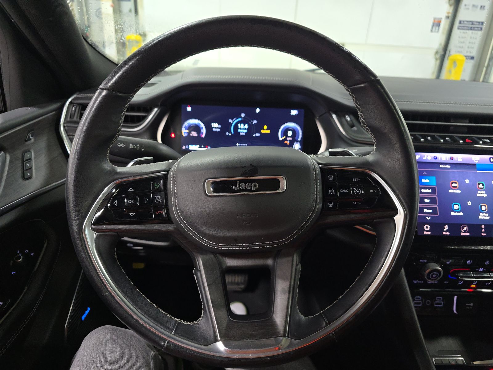 2022 Jeep Grand Cherokee Overland AWD