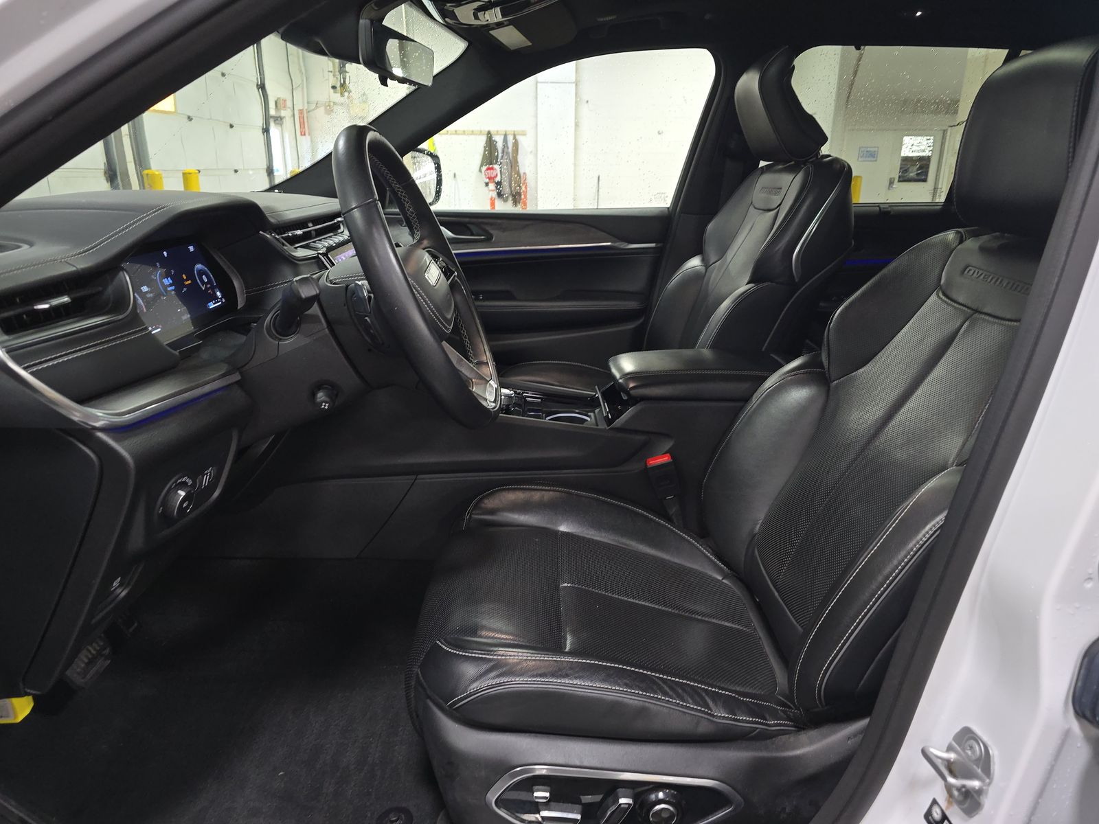 2022 Jeep Grand Cherokee Overland AWD