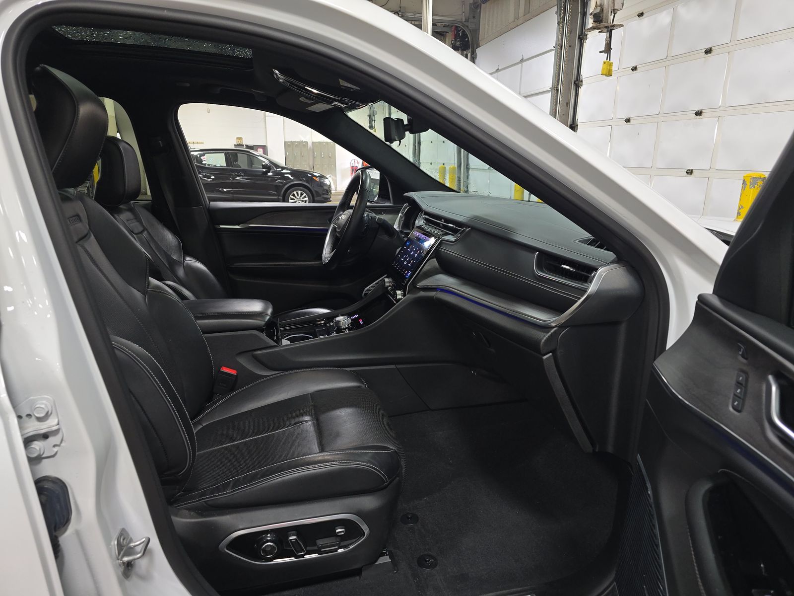 2022 Jeep Grand Cherokee Overland AWD