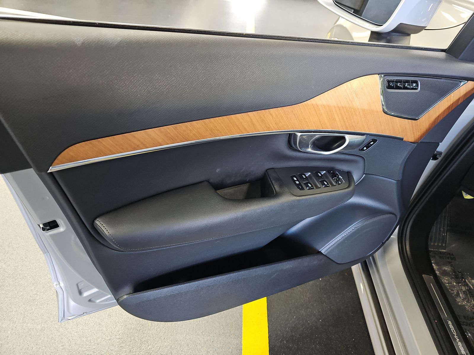 2023 Volvo XC90 Recharge T8 Core AWD