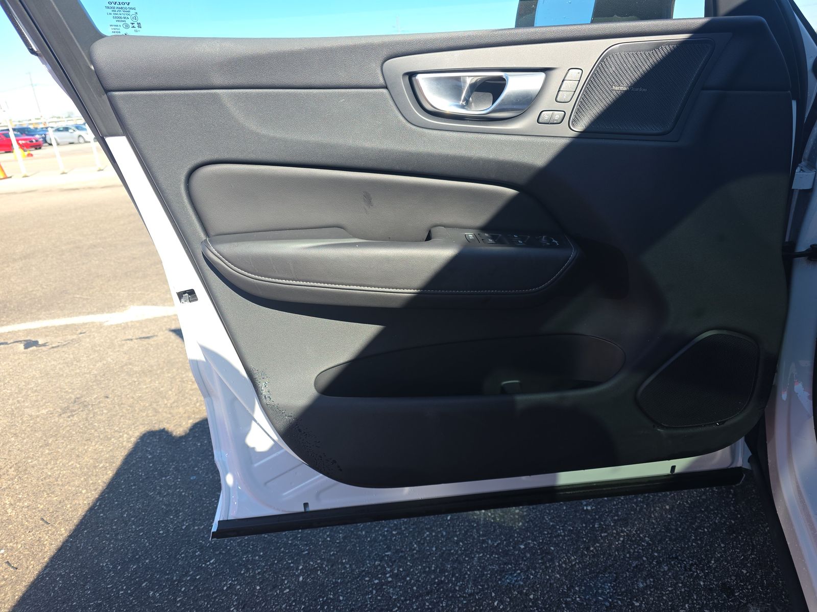 2024 Volvo XC60 B5 Ultimate AWD