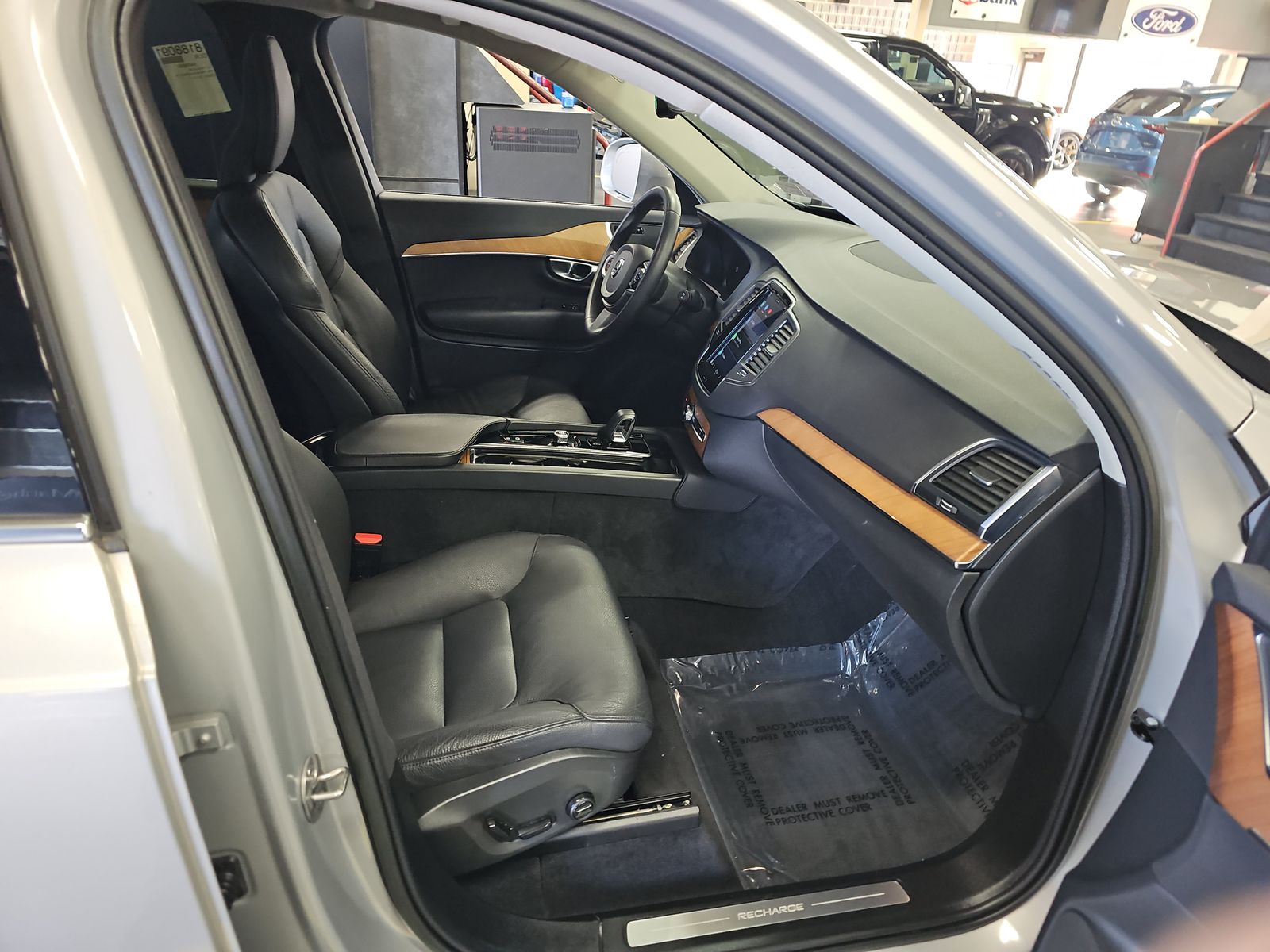 2023 Volvo XC90 Recharge T8 Core AWD