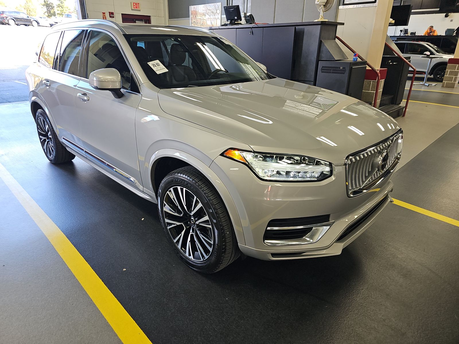 2023 Volvo XC90 Recharge T8 Core AWD