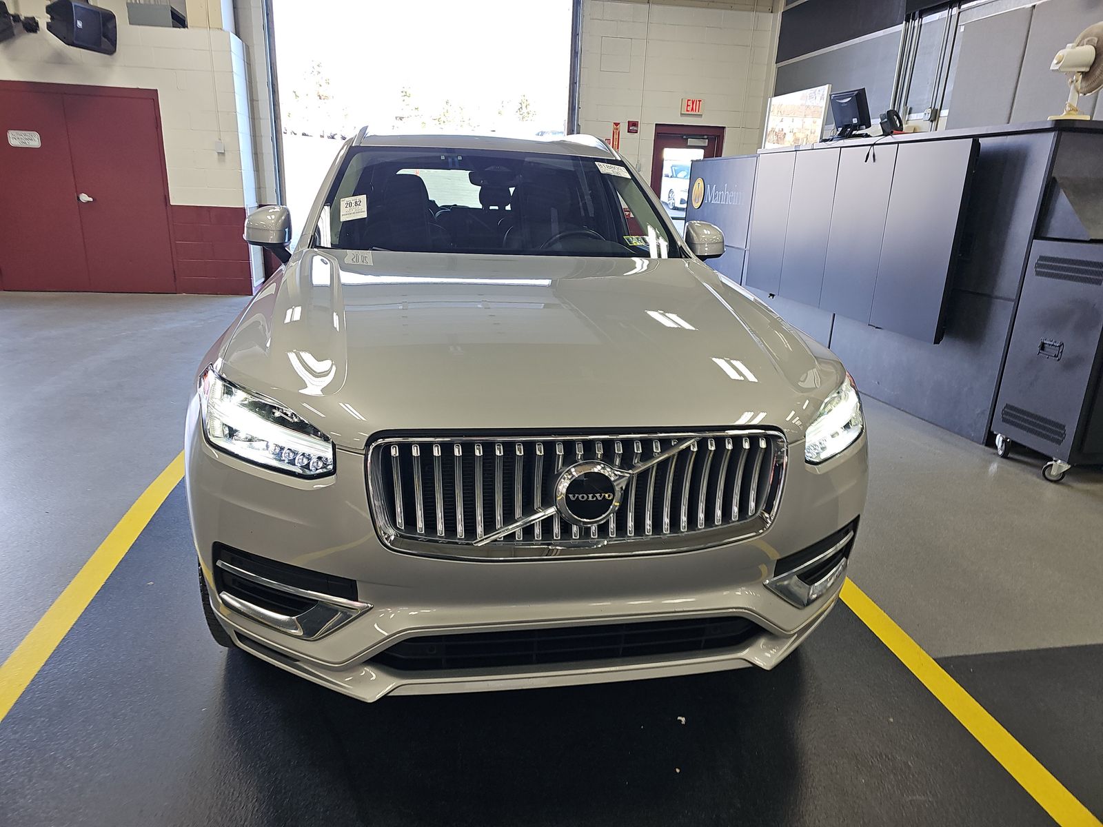 2023 Volvo XC90 Recharge T8 Core AWD