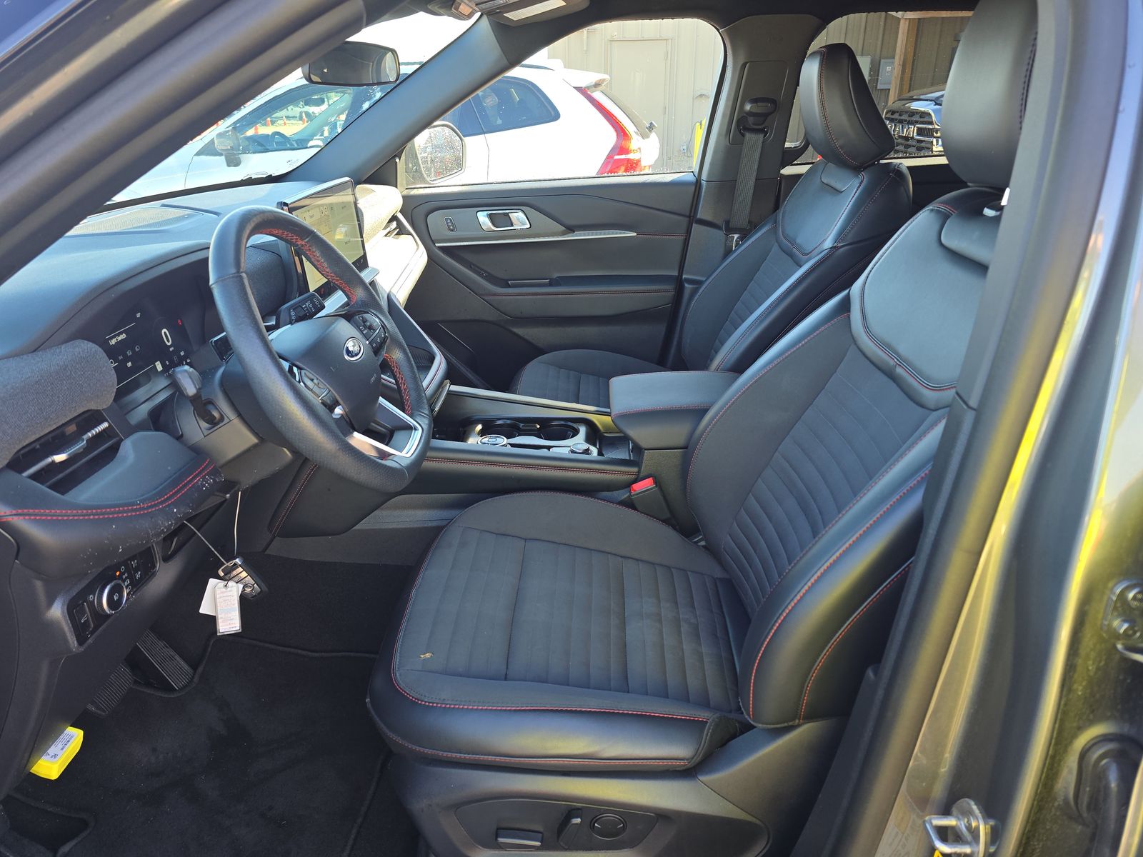 2025 Ford Explorer ST-Line AWD