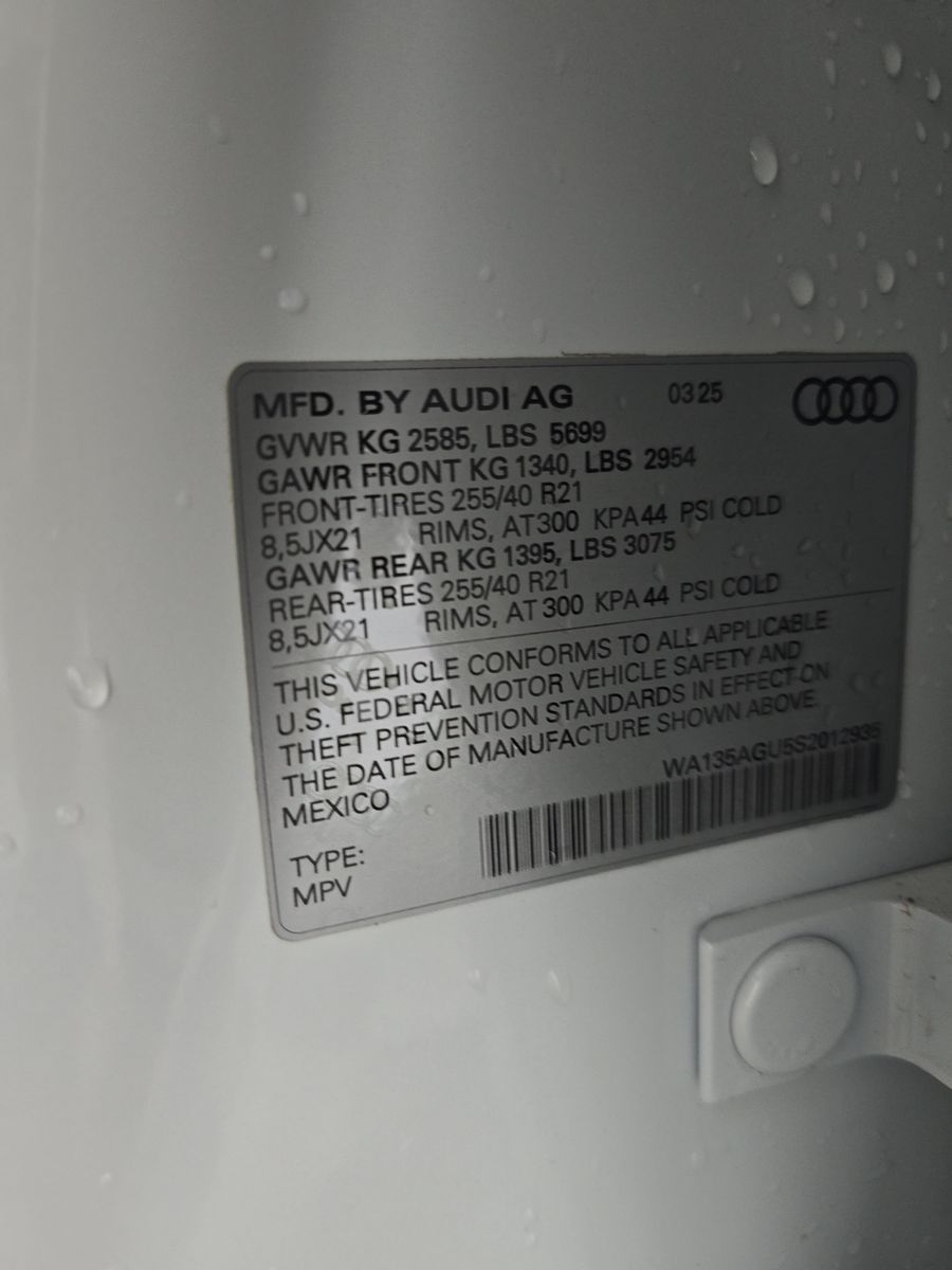 2025 Audi SQ5 Prestige AWD