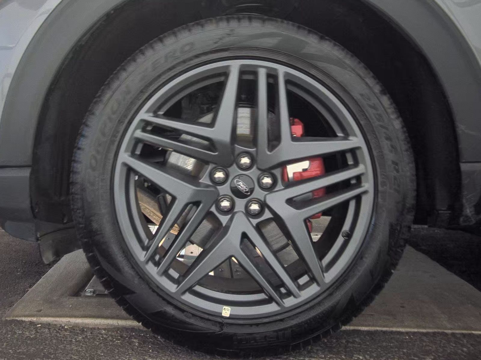 2025 Ford Explorer ST-Line AWD