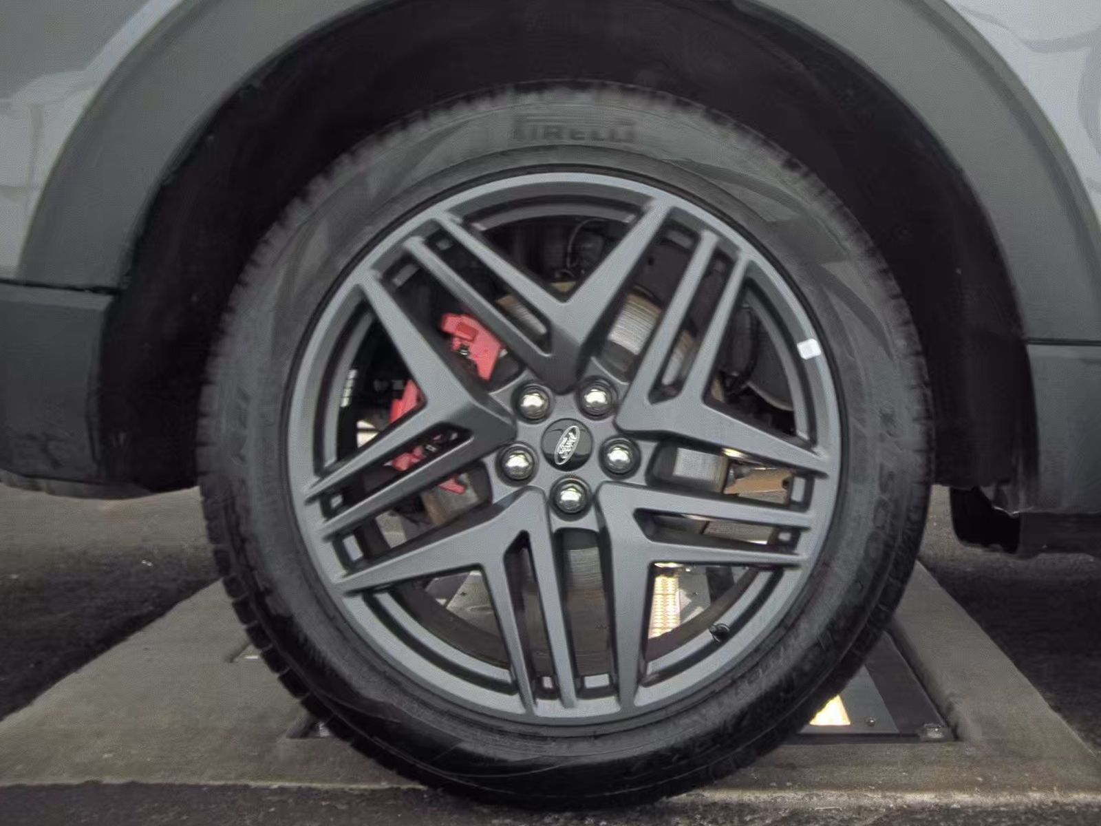 2025 Ford Explorer ST-Line AWD