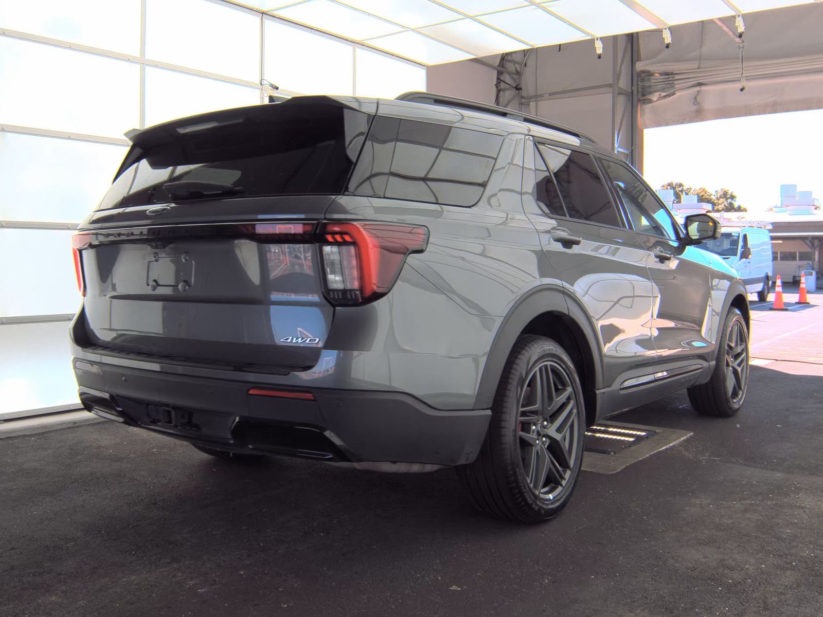 2025 Ford Explorer ST-Line AWD