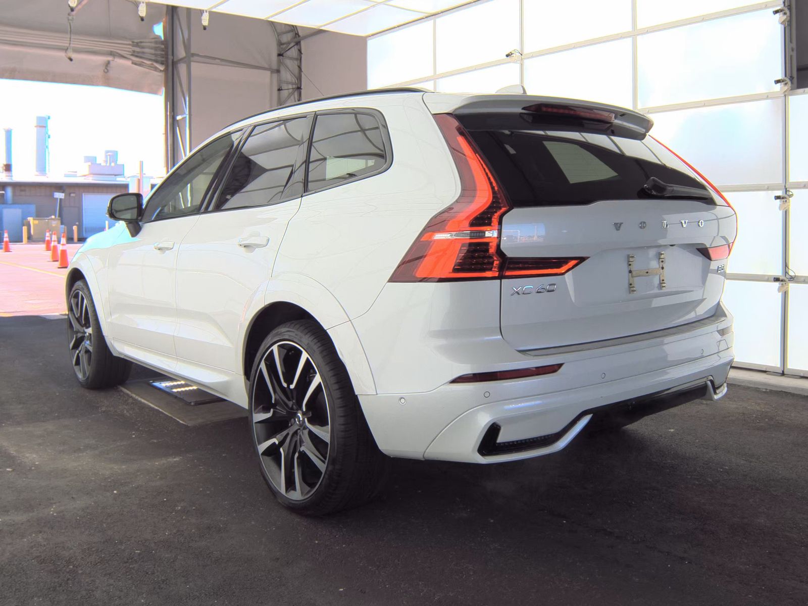 2024 Volvo XC60 B5 Ultimate AWD