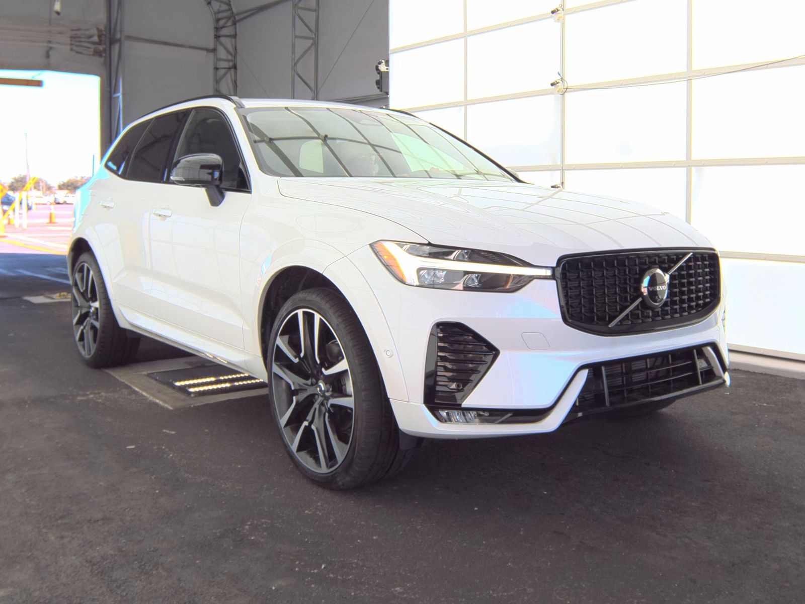 2024 Volvo XC60 B5 Ultimate AWD