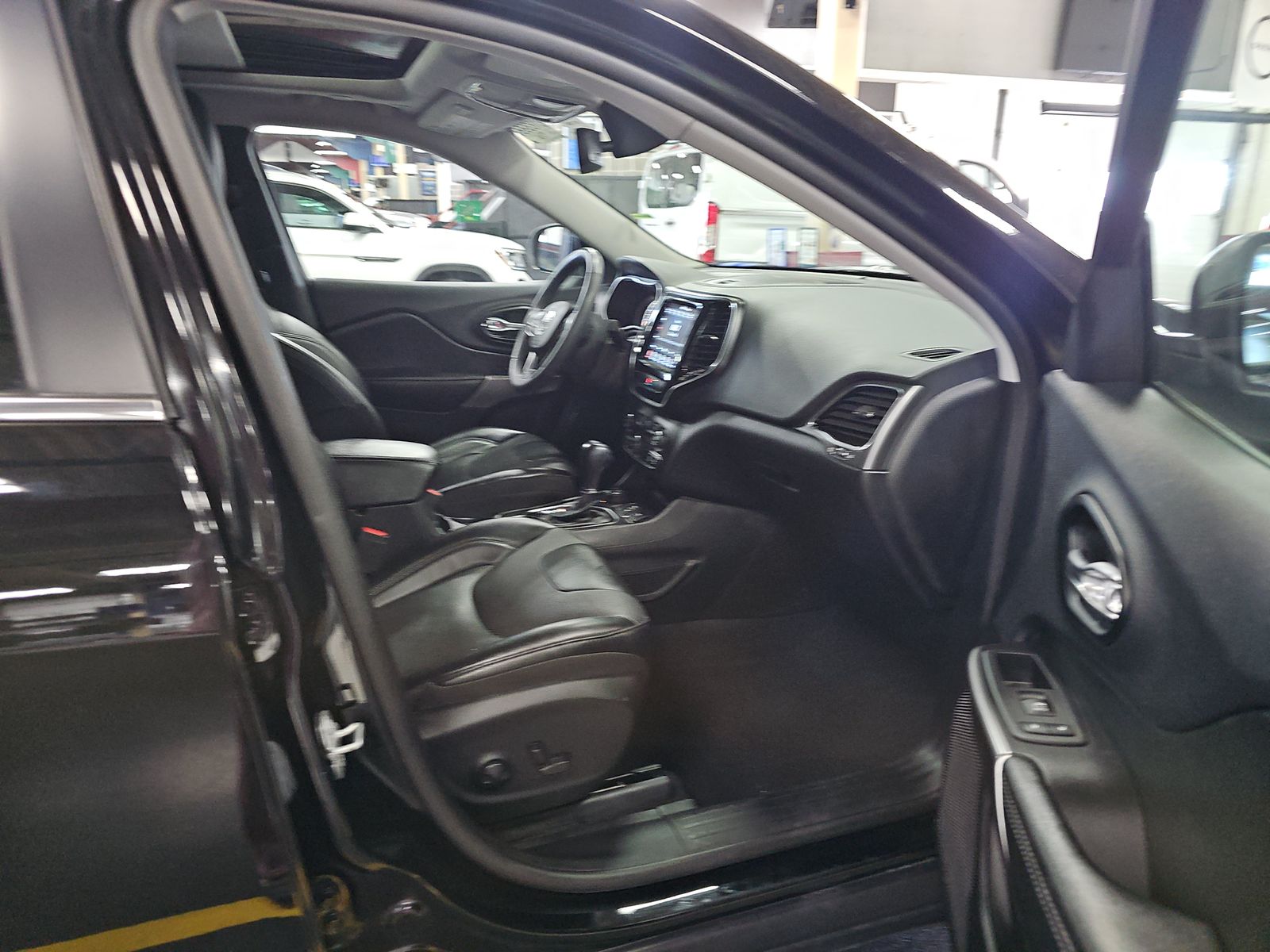 2022 Jeep Cherokee Limited AWD