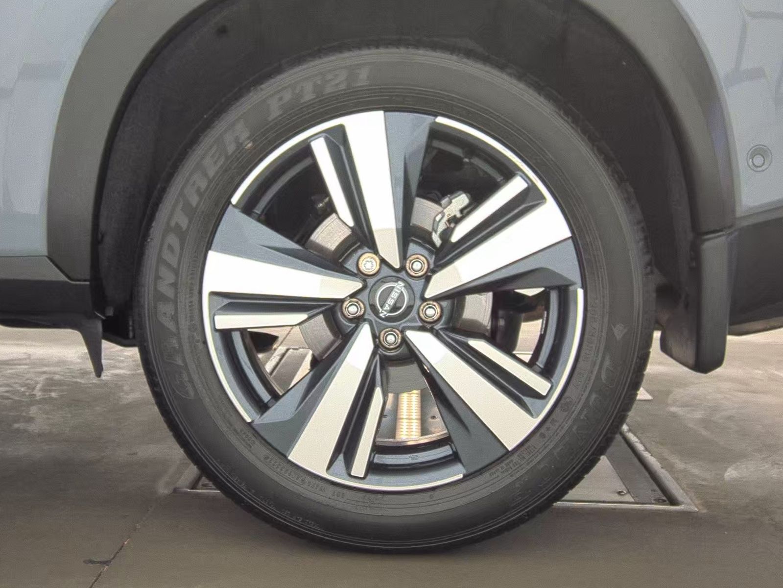 2023 Nissan Rogue Platinum AWD