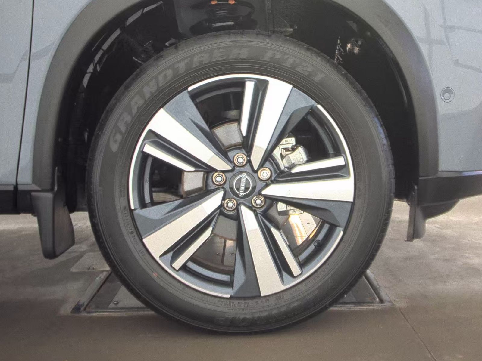 2023 Nissan Rogue Platinum AWD