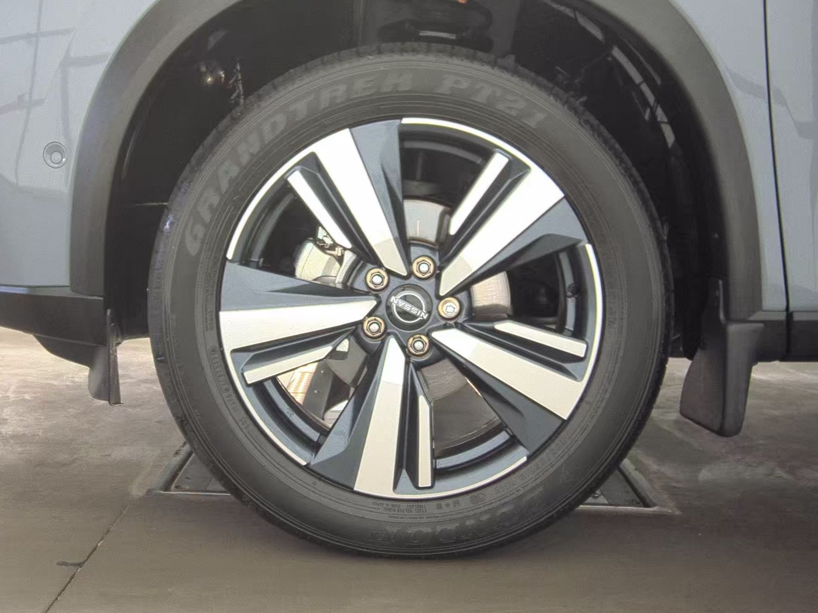 2023 Nissan Rogue Platinum AWD