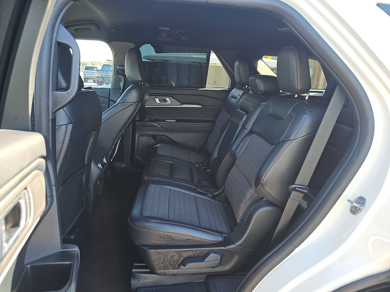 2025 Ford Explorer ST-Line AWD