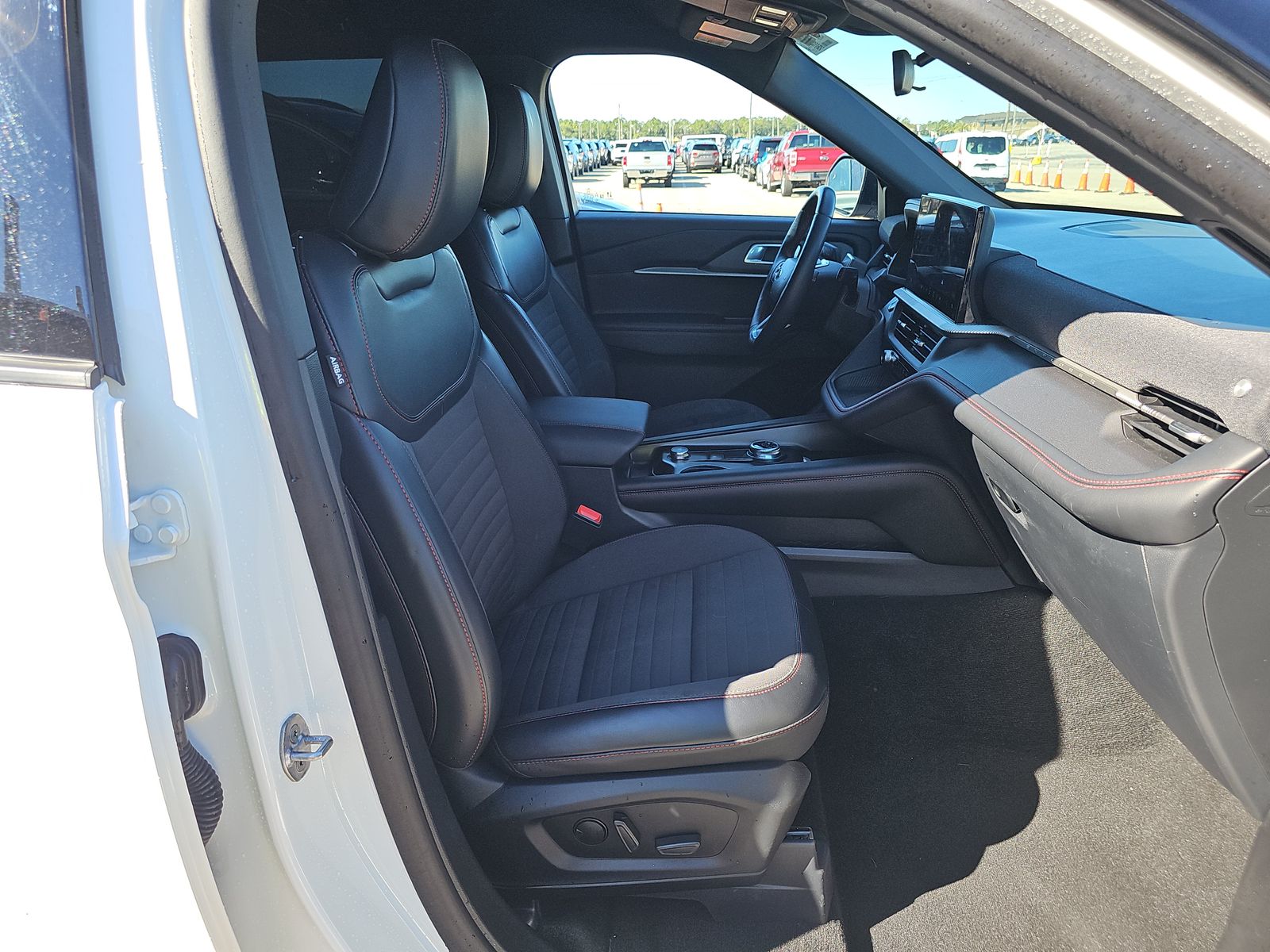 2025 Ford Explorer ST-Line AWD