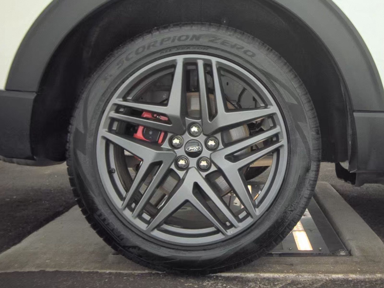 2025 Ford Explorer ST-Line AWD