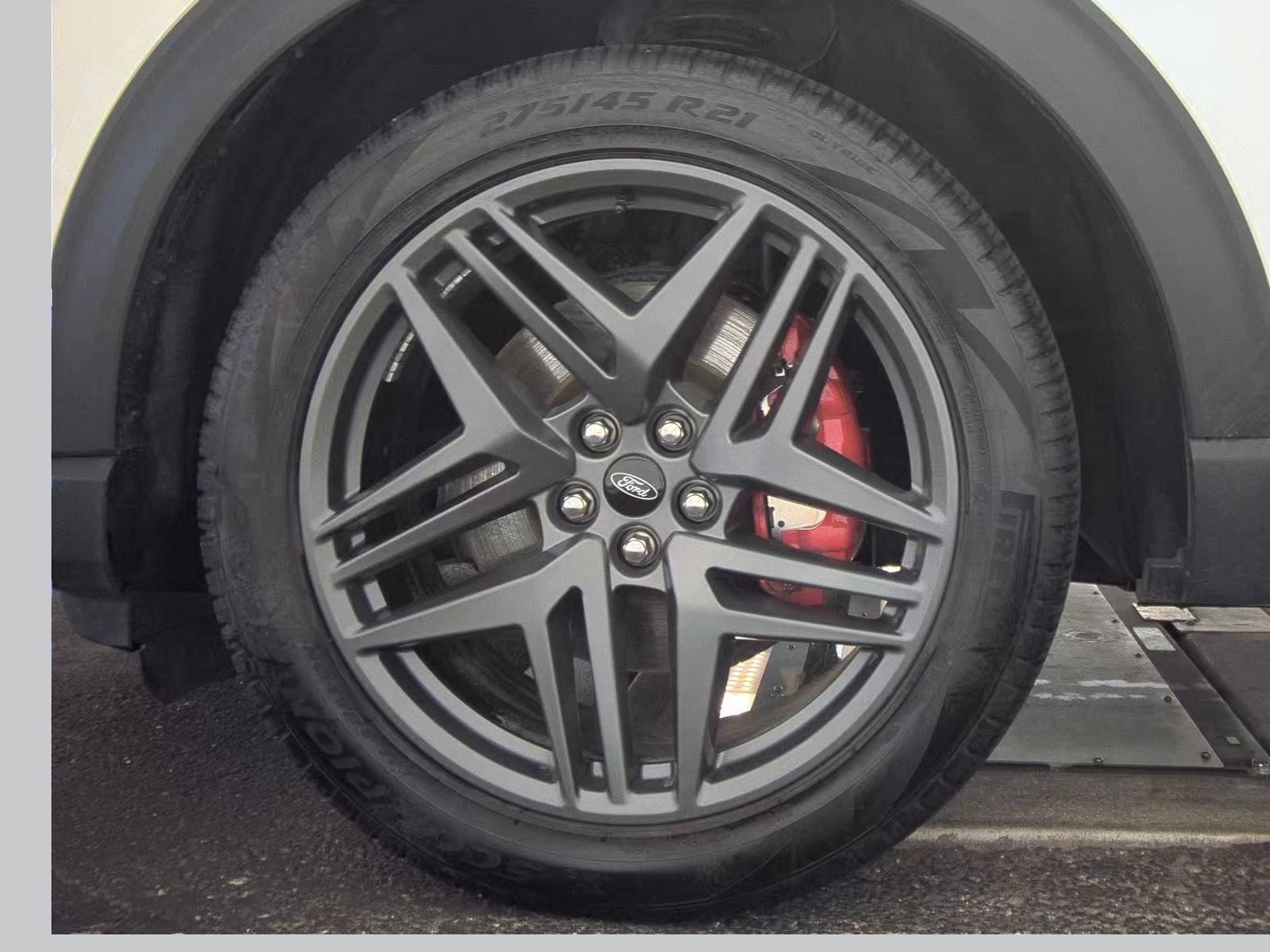 2025 Ford Explorer ST-Line AWD