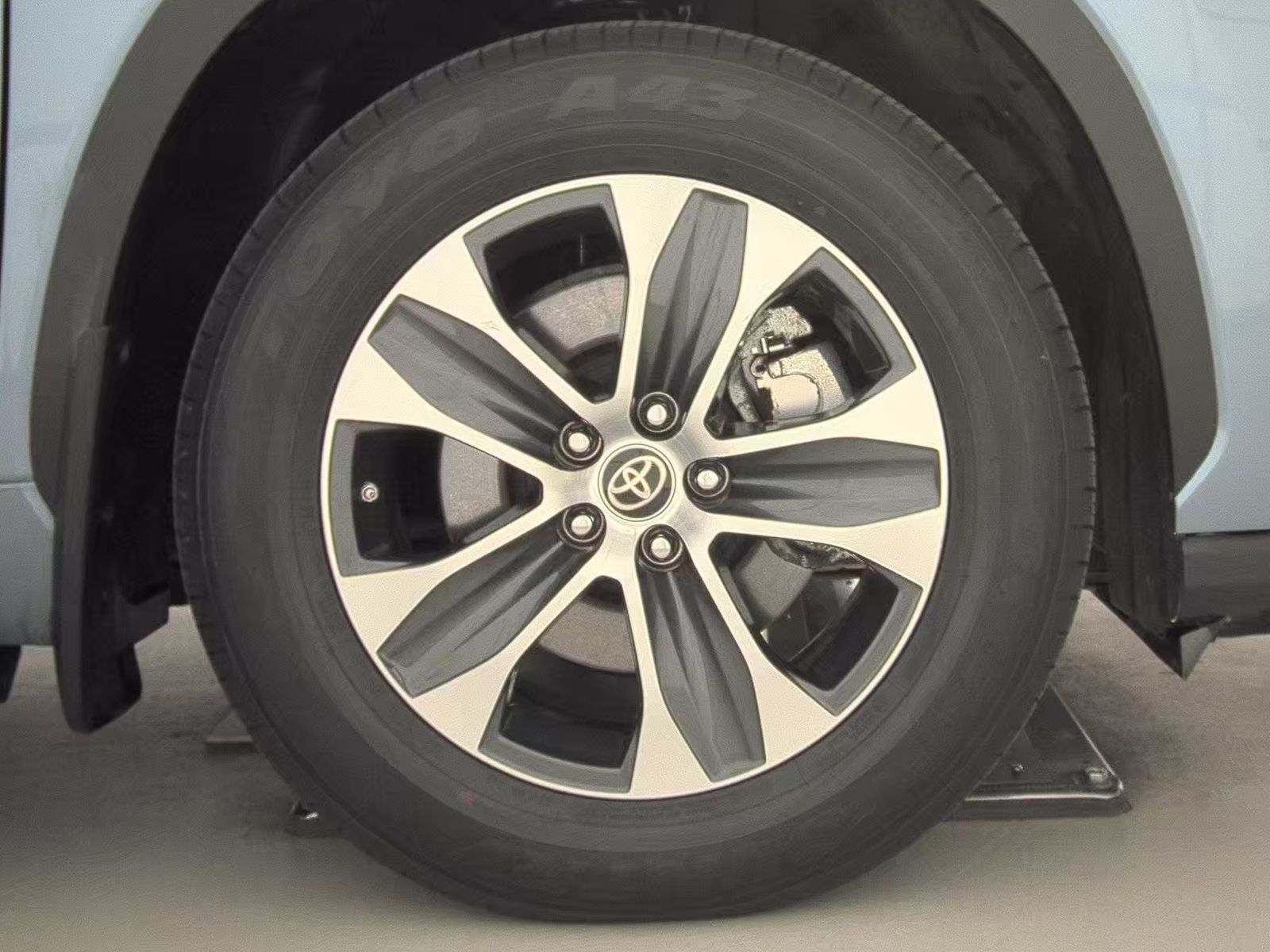 2022 Toyota Highlander XLE AWD