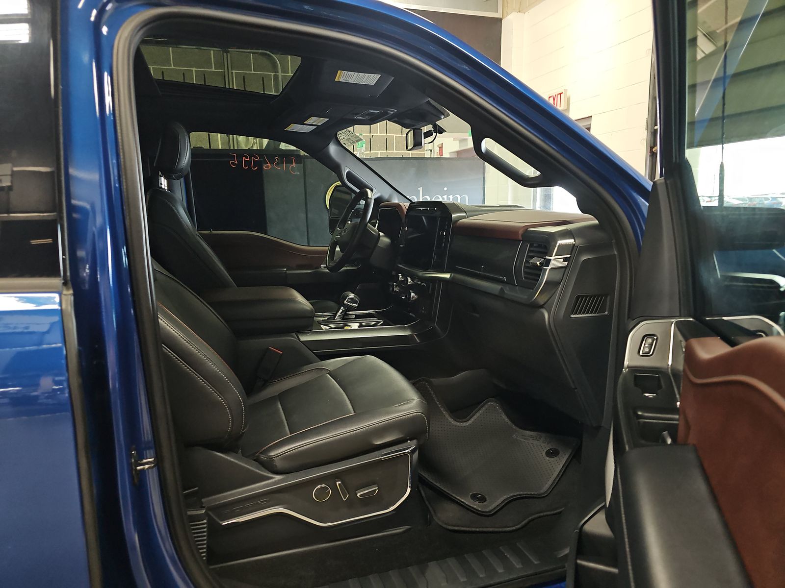 2023 Ford F-150 Lariat AWD